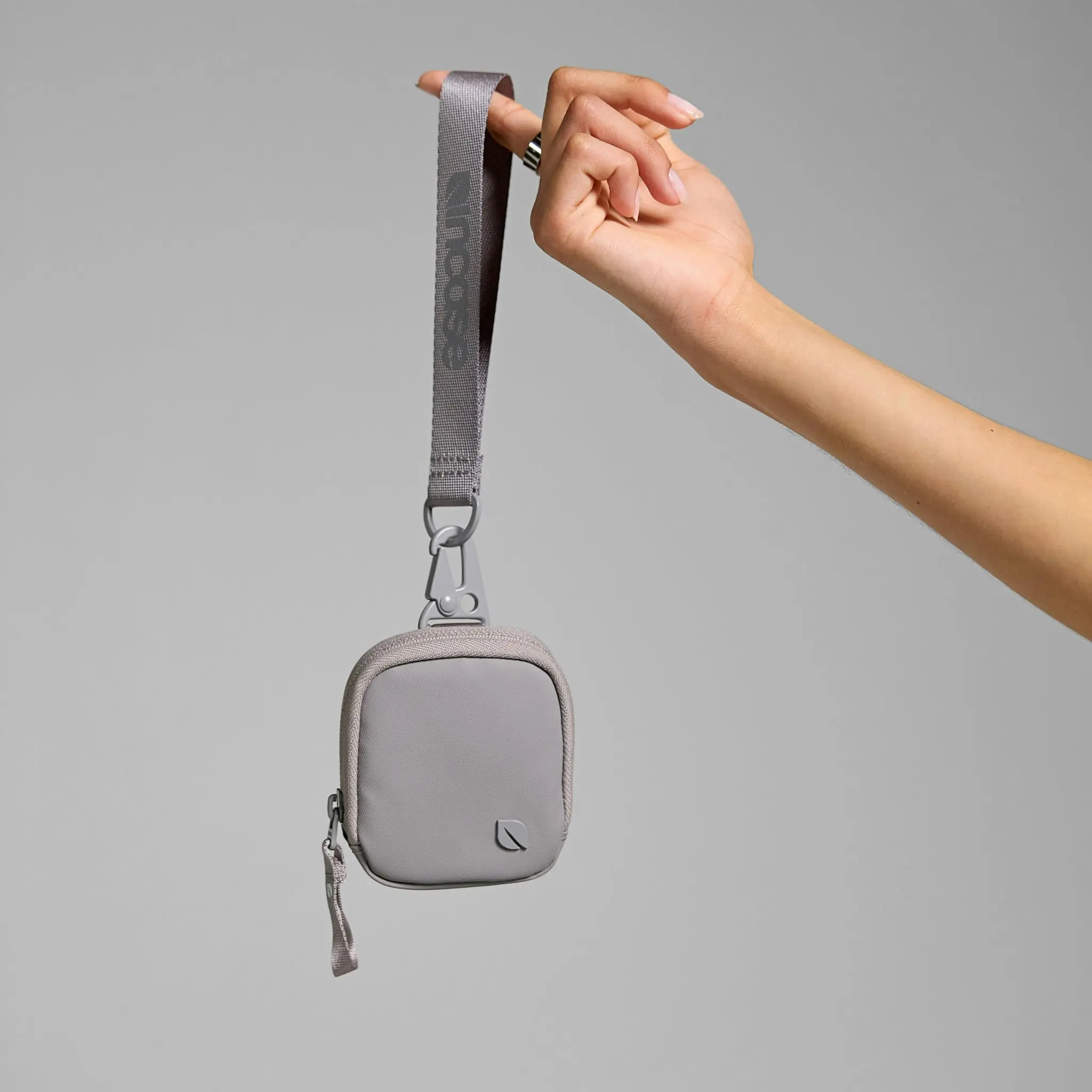 Incase A.R.C. Compact Pouch - Image 4
