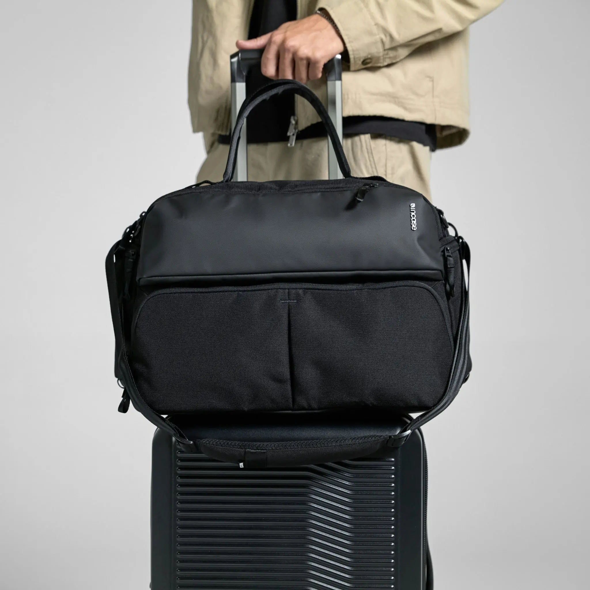 Incase A.R.C. Duffel - 40L - Image 7
