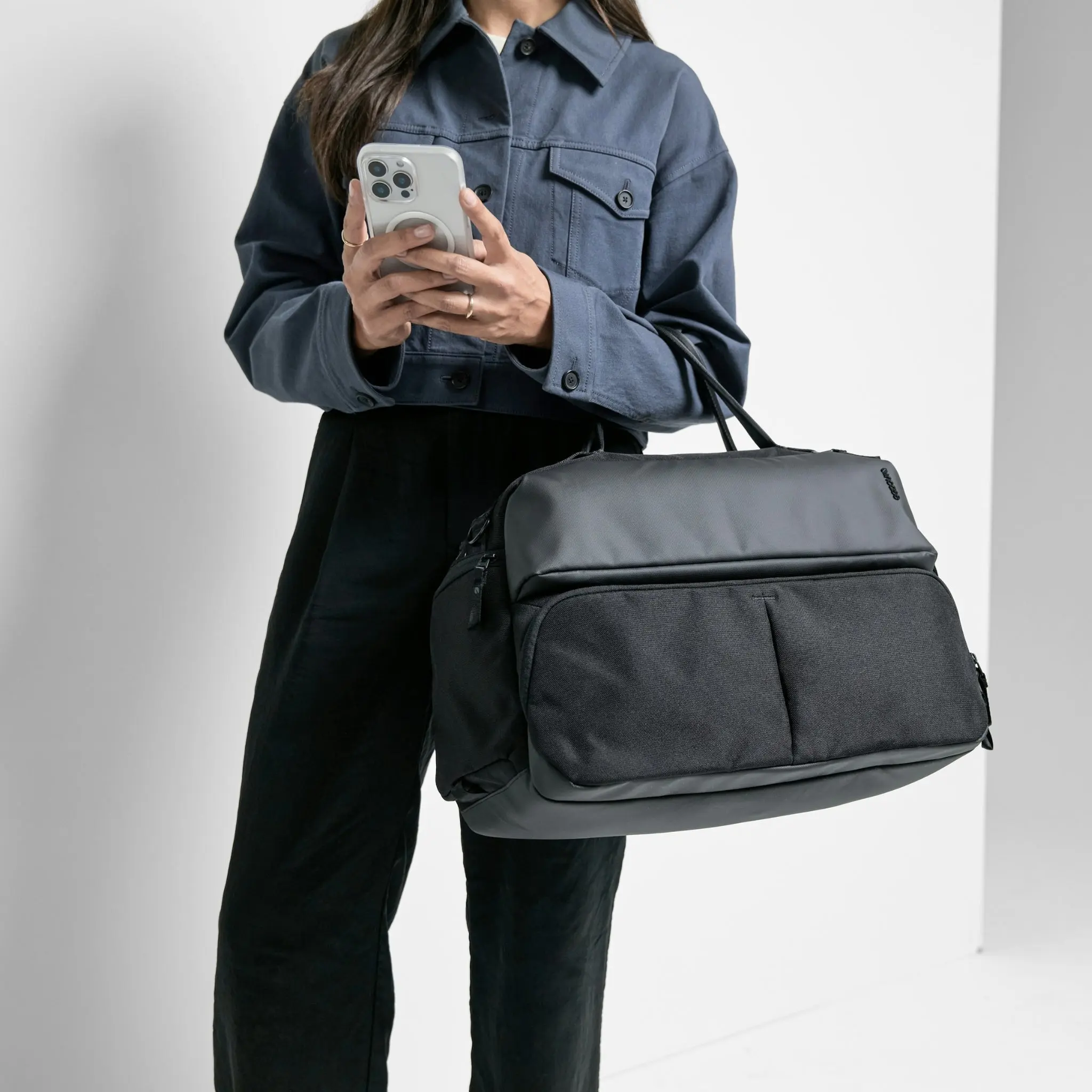 Incase A.R.C. Duffel - 40L - Image 9