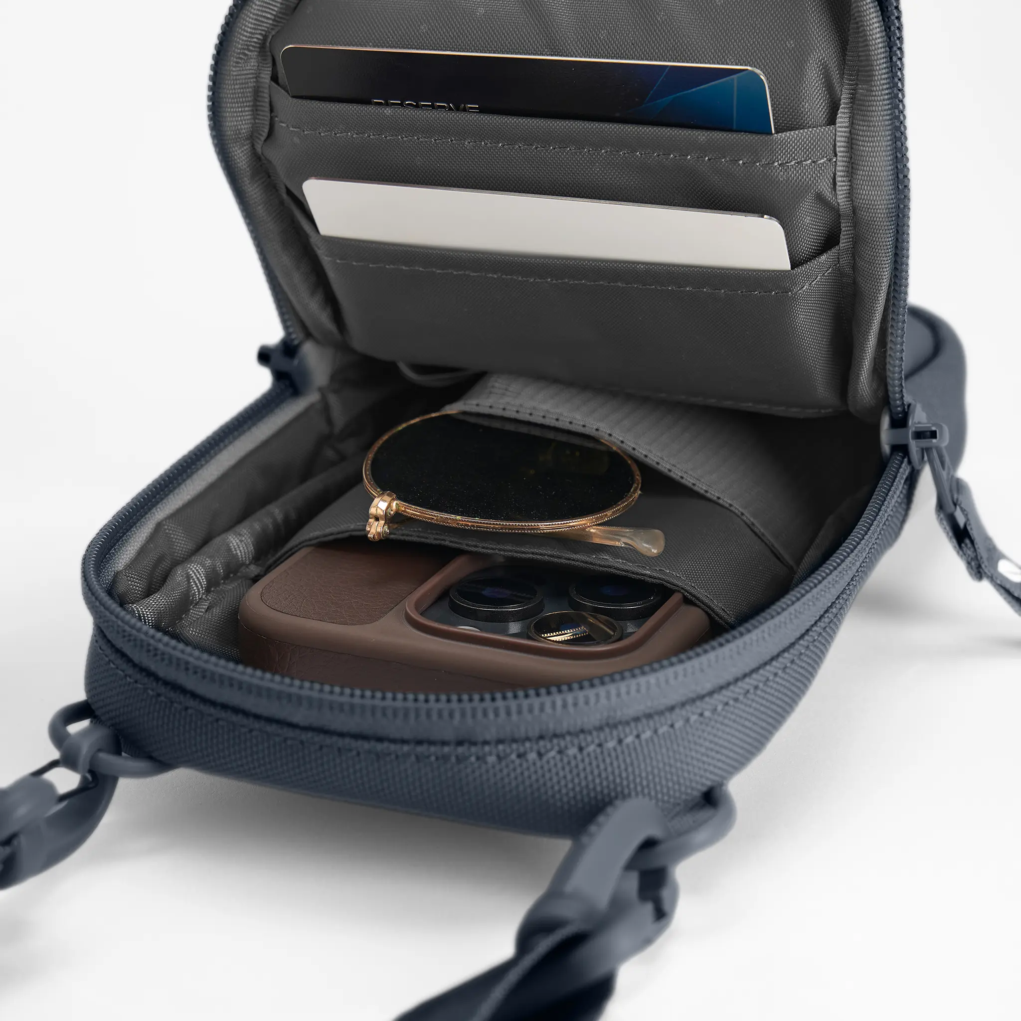 Incase A.R.C. Small Crossbody Bag - Image 4