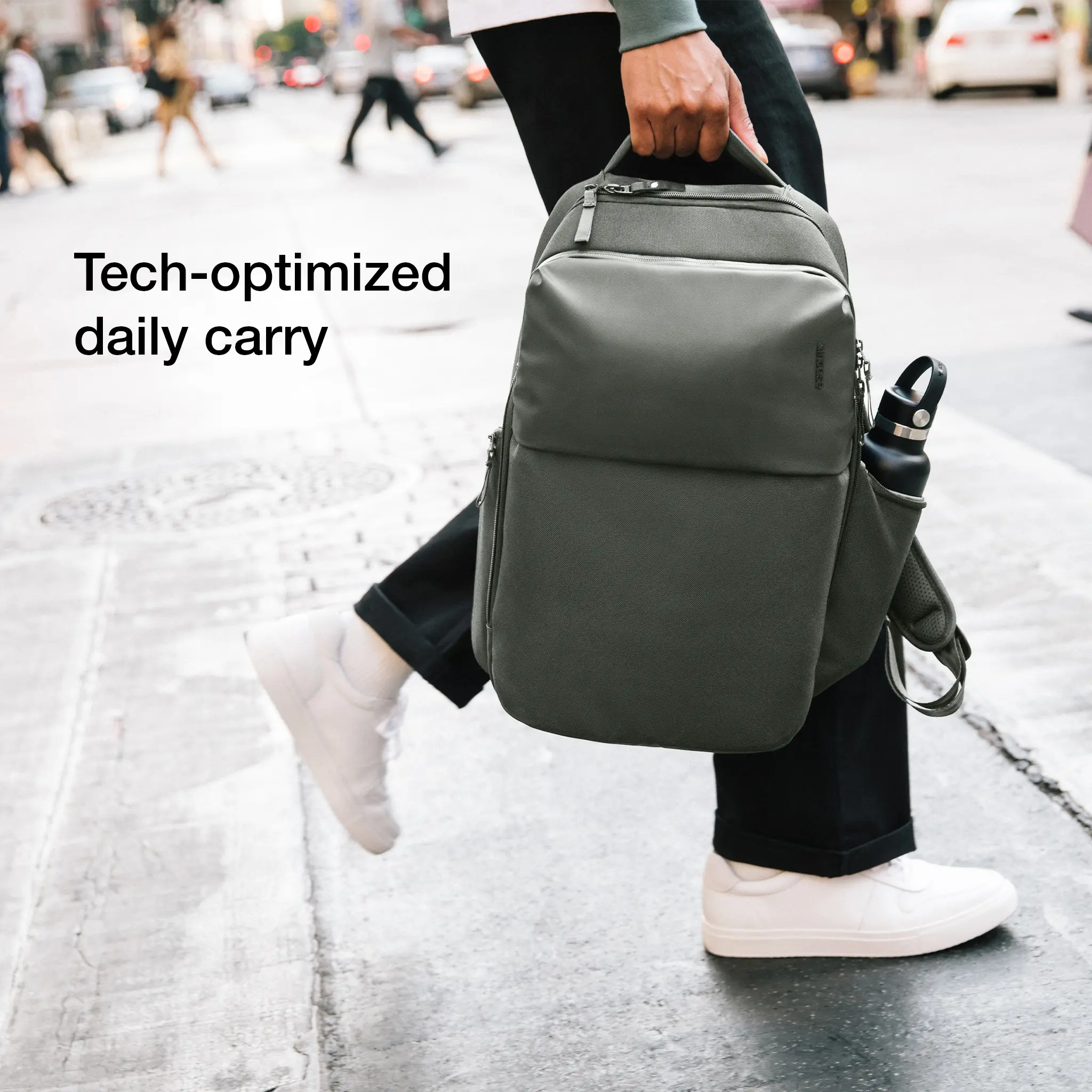 Incase A.R.C. Daypack - 24L - Image 14