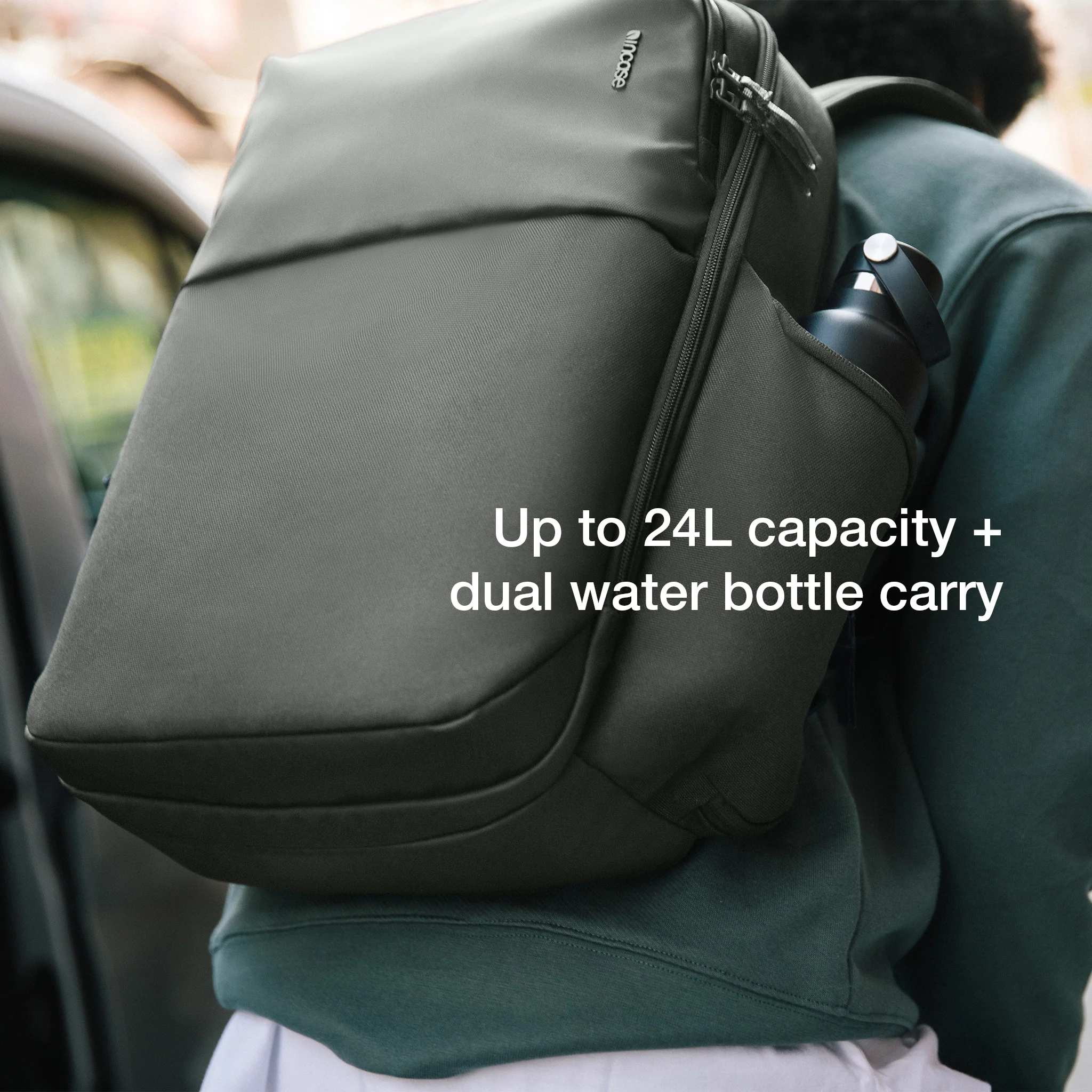 Incase A.R.C. Daypack - 24L - Image 18
