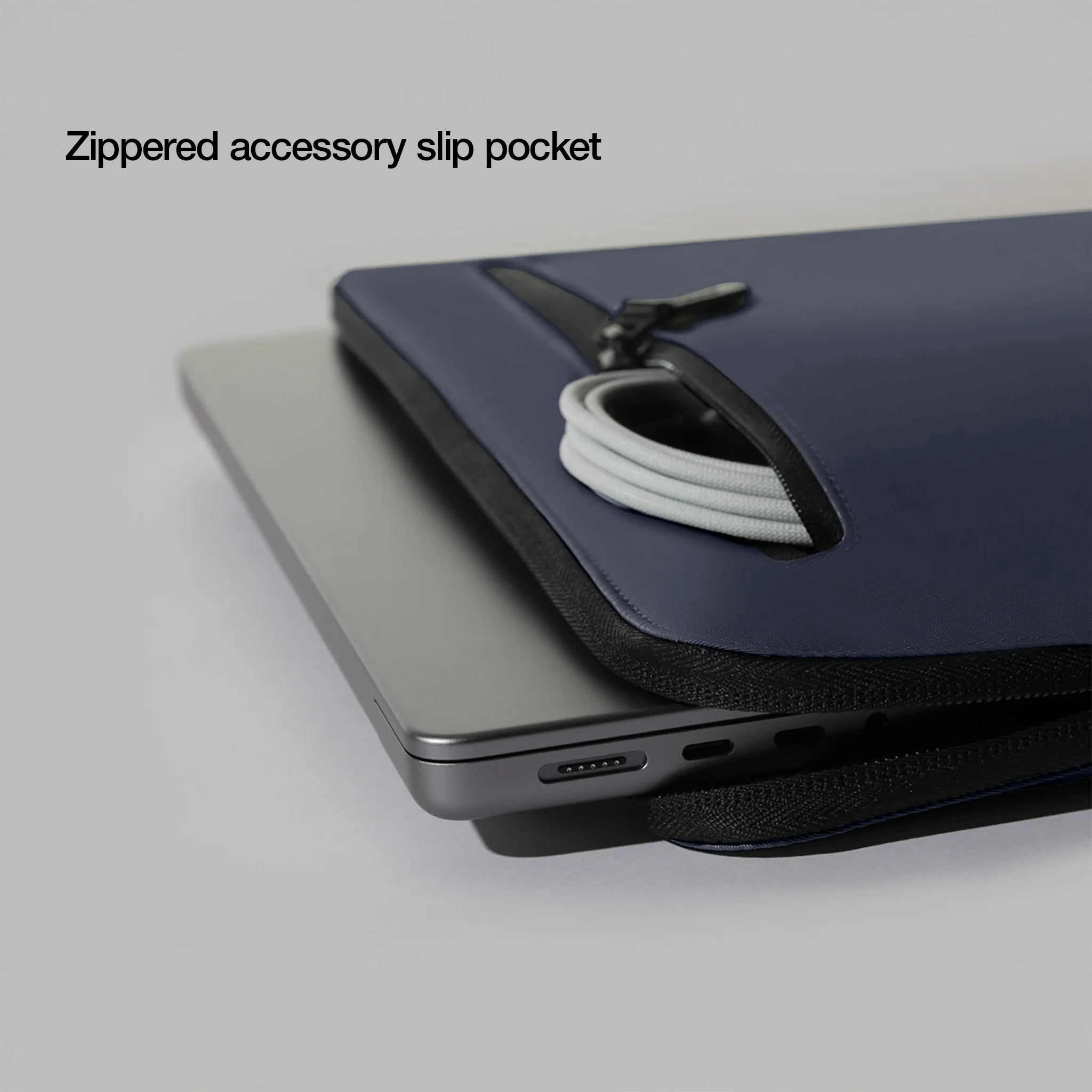 Incase Compact Sleeve for 13-inch Laptop - Image 13