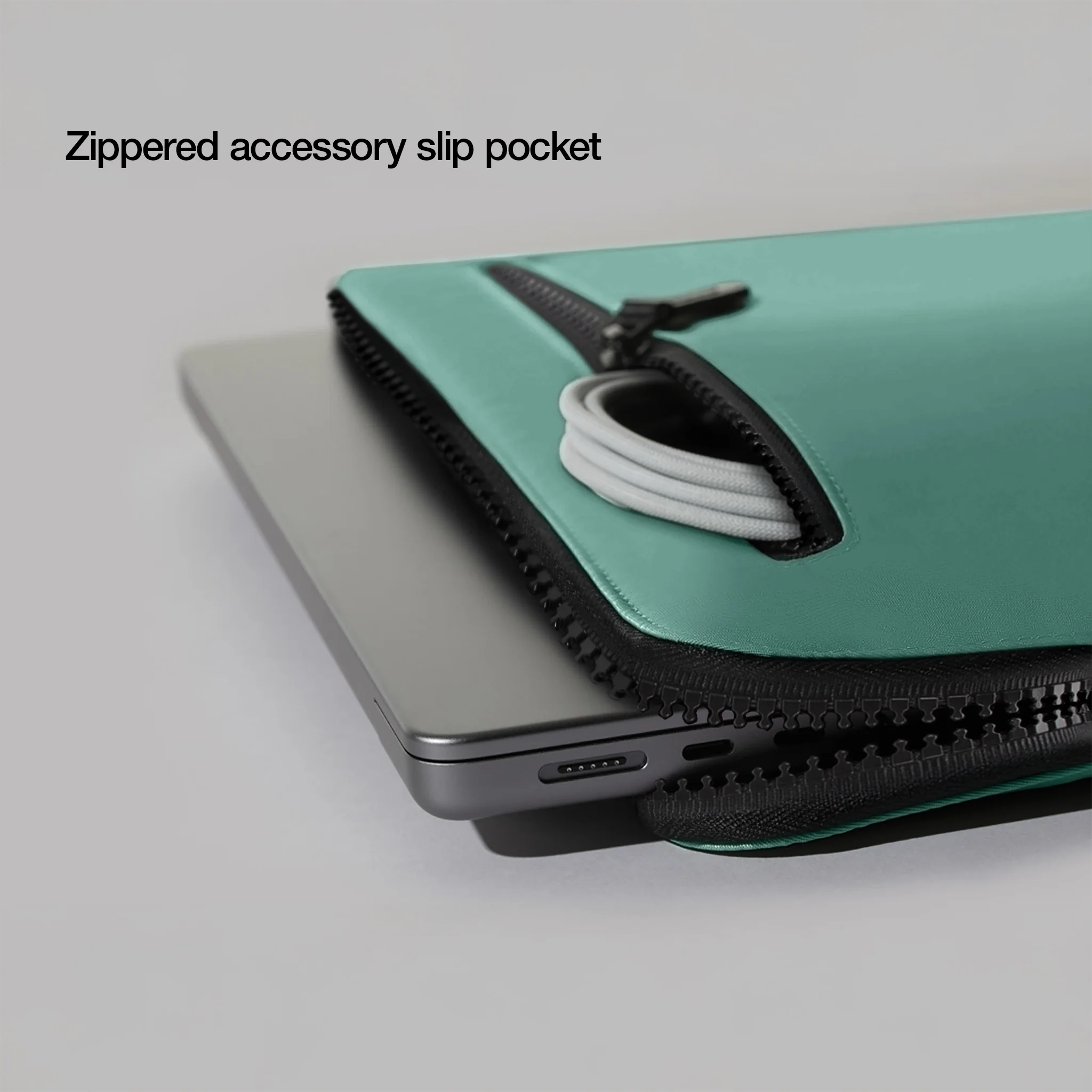 Incase Compact Sleeve for 13-inch Laptop - Image 41
