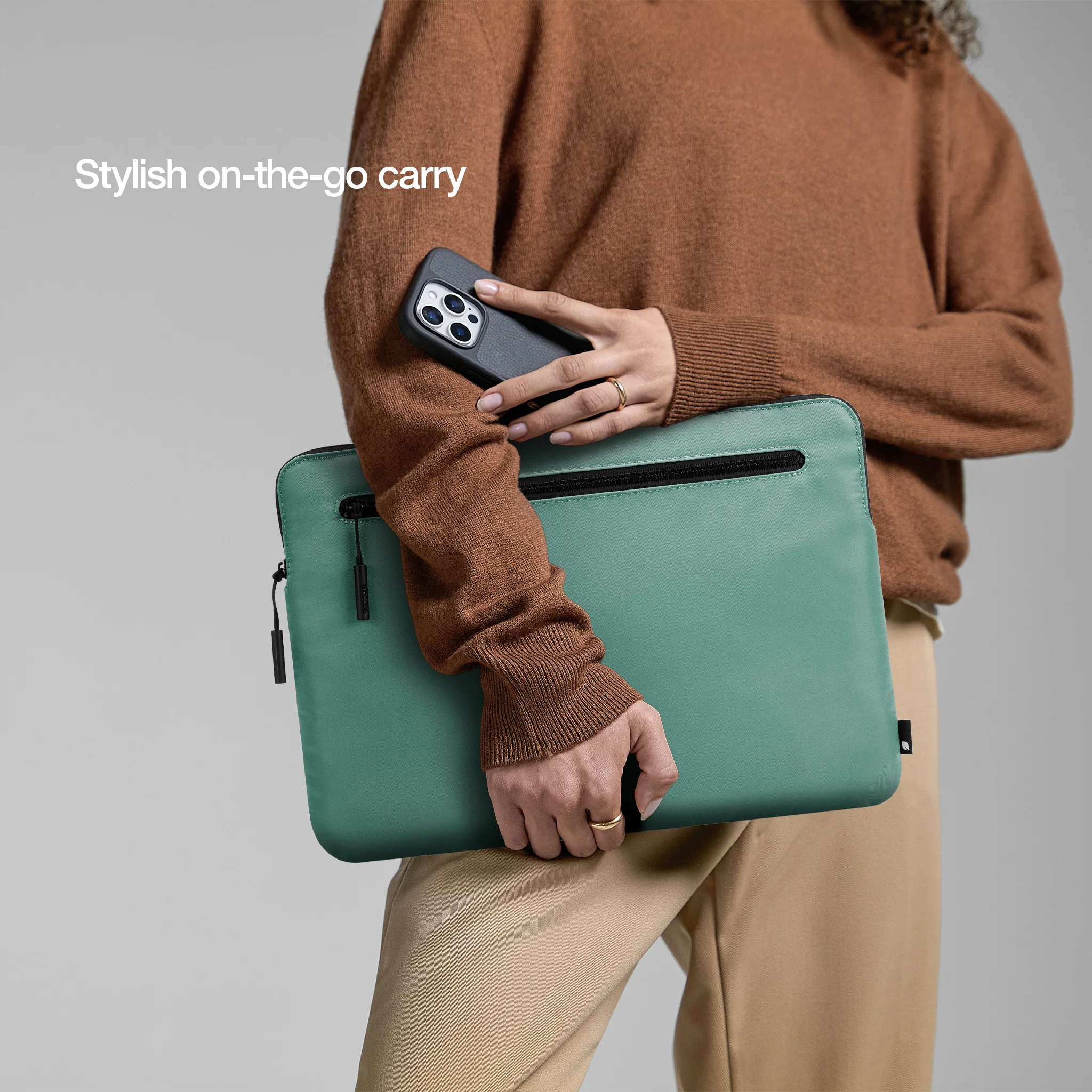 Incase Compact Sleeve for 13-inch Laptop - Image 42