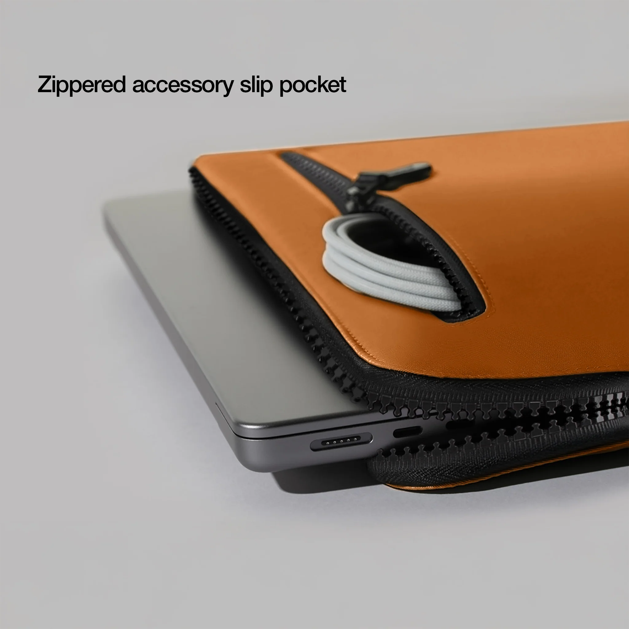 Incase Compact Sleeve for 13-inch Laptop - Image 76