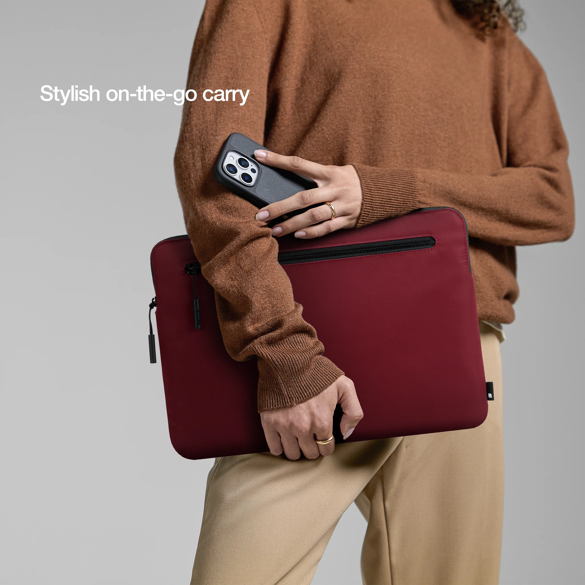 Incase Compact Sleeve 14-inch Laptop - Image 19