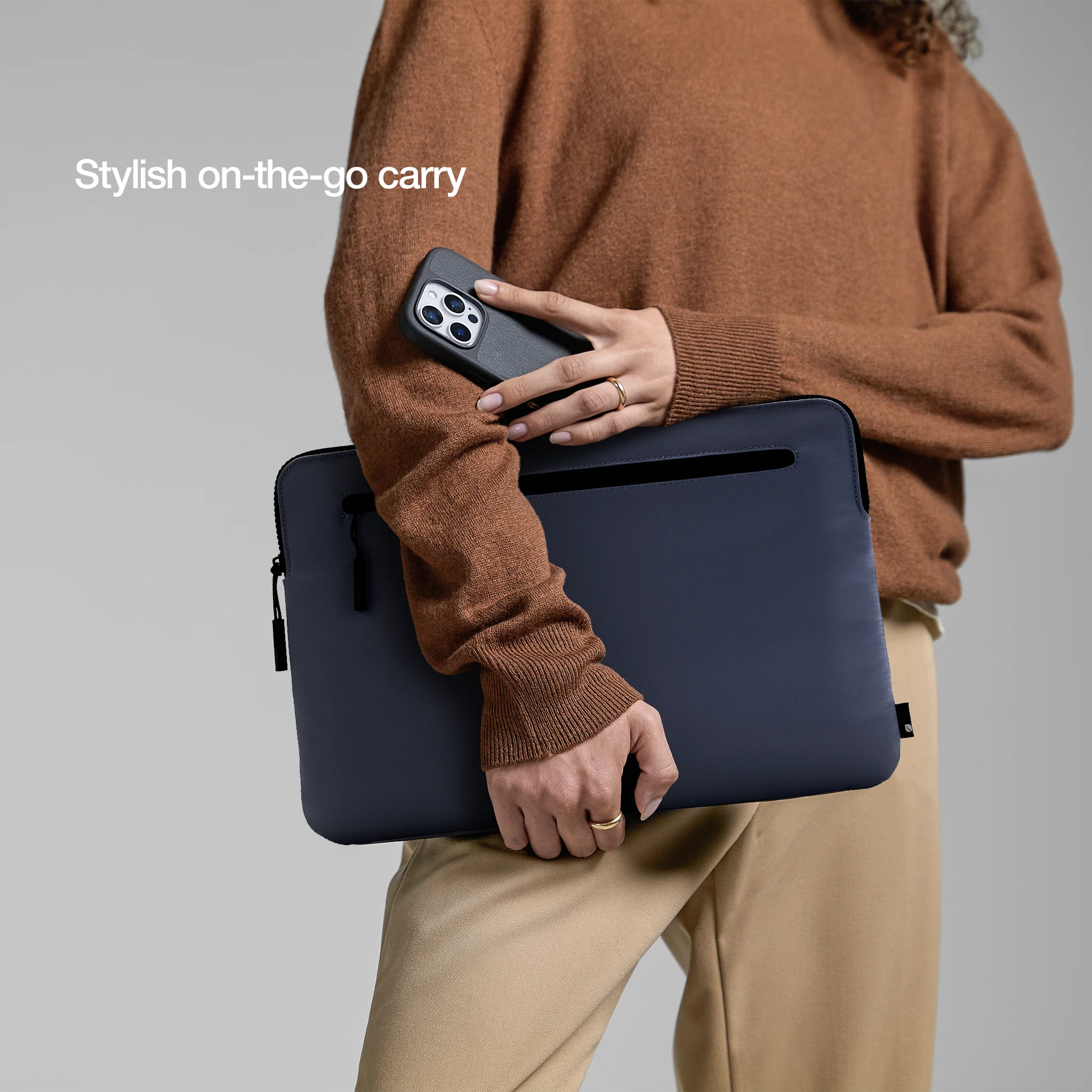 Incase Compact Sleeve 14-inch Laptop - Image 26