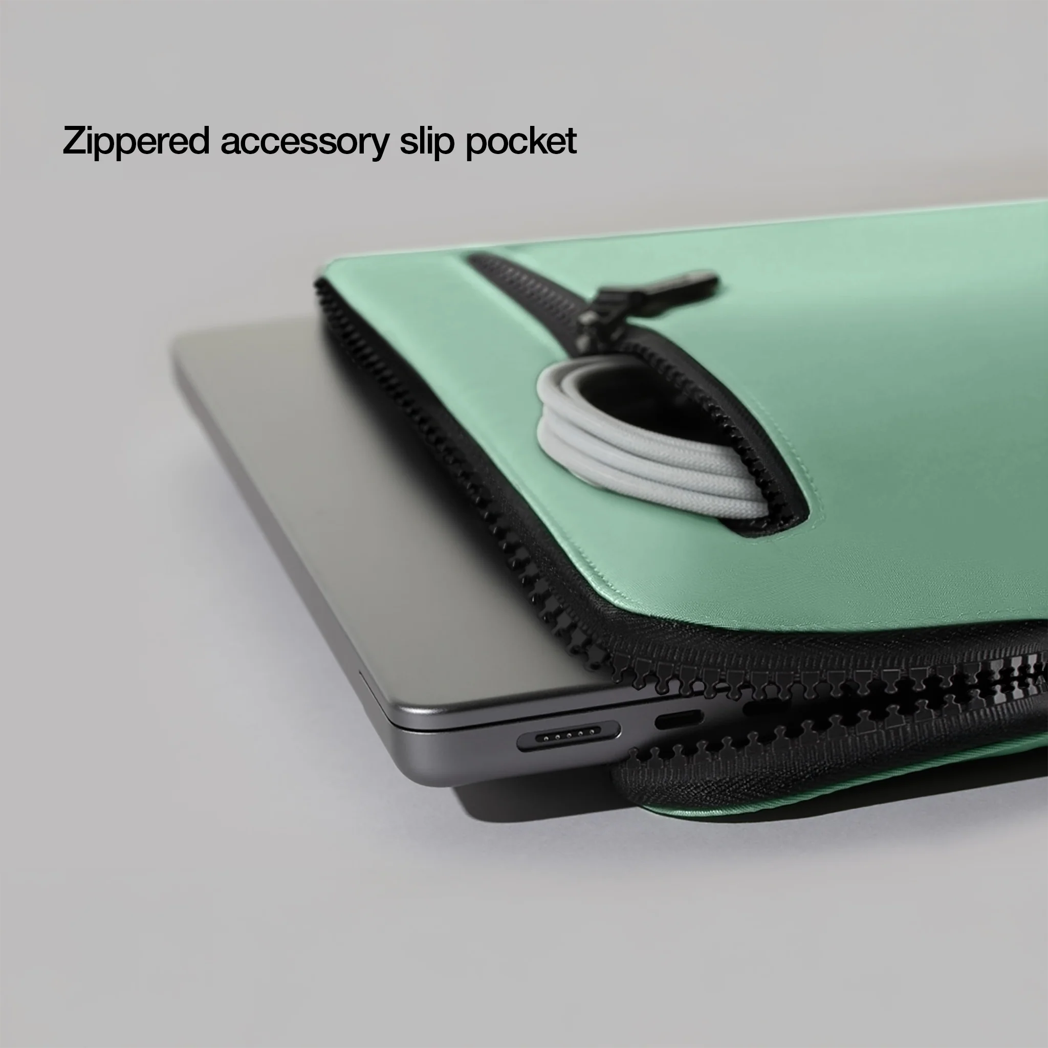 Incase Compact Sleeve 14-inch Laptop - Image 34