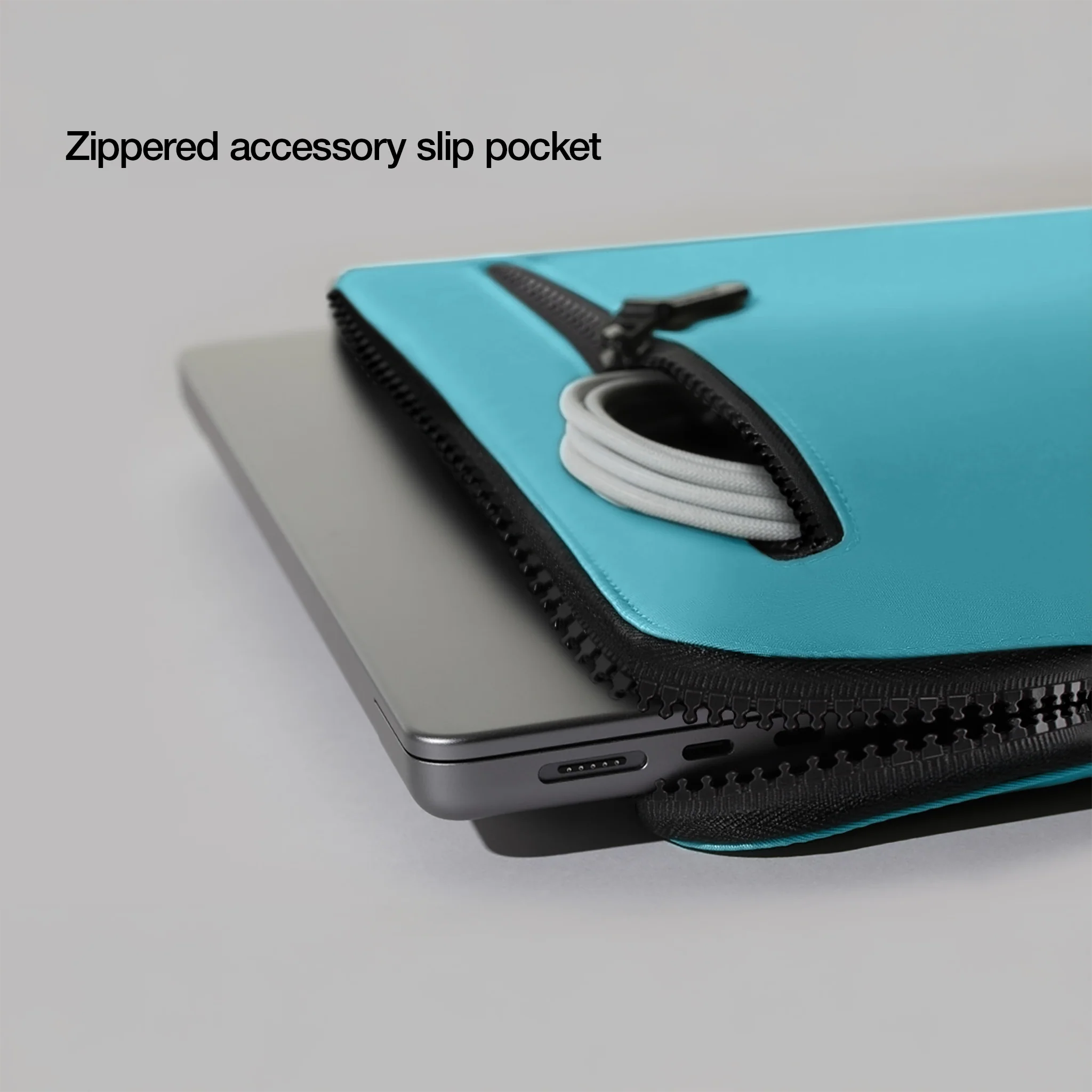Incase Compact Sleeve 14-inch Laptop - Image 41