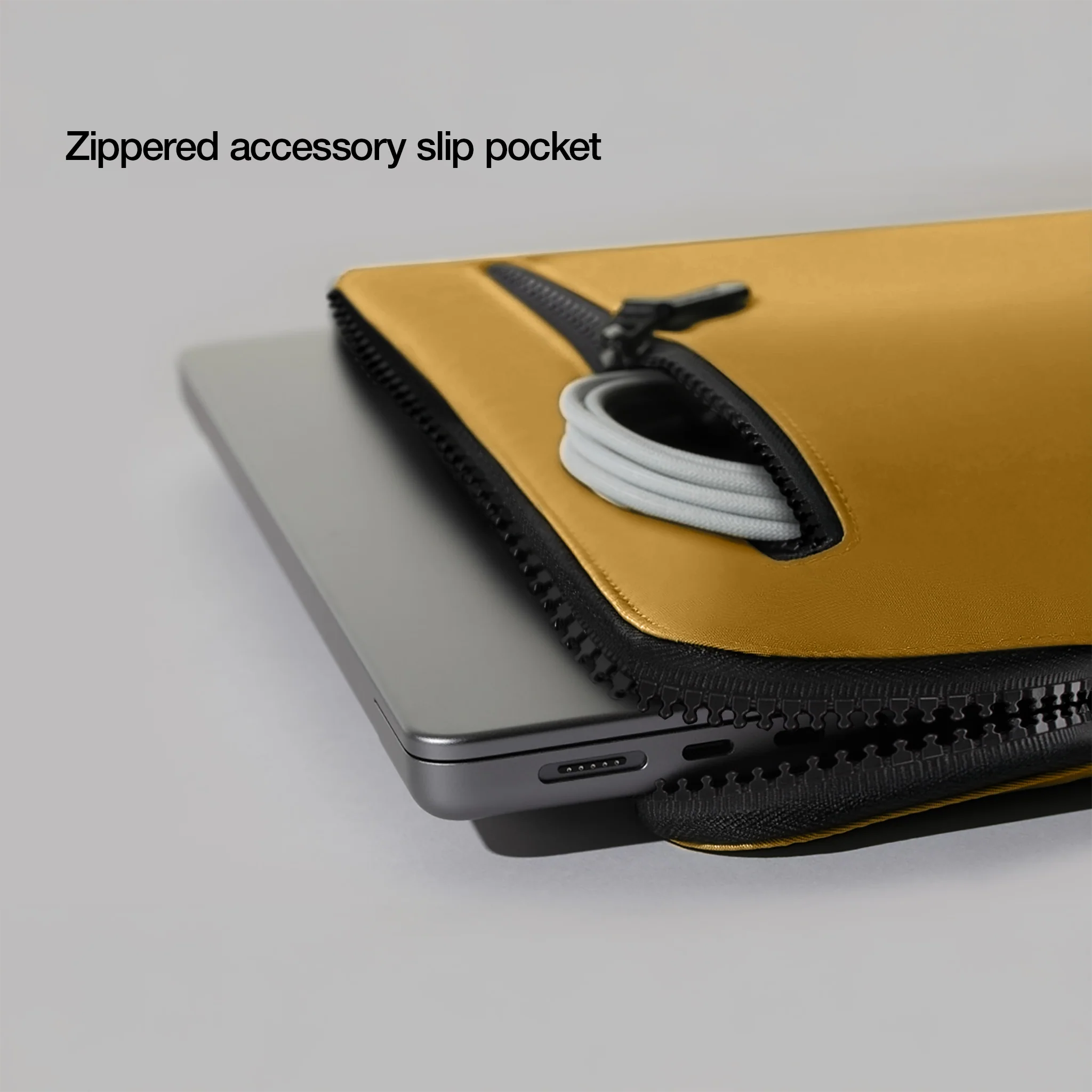 Incase Compact Sleeve 14-inch Laptop - Image 48