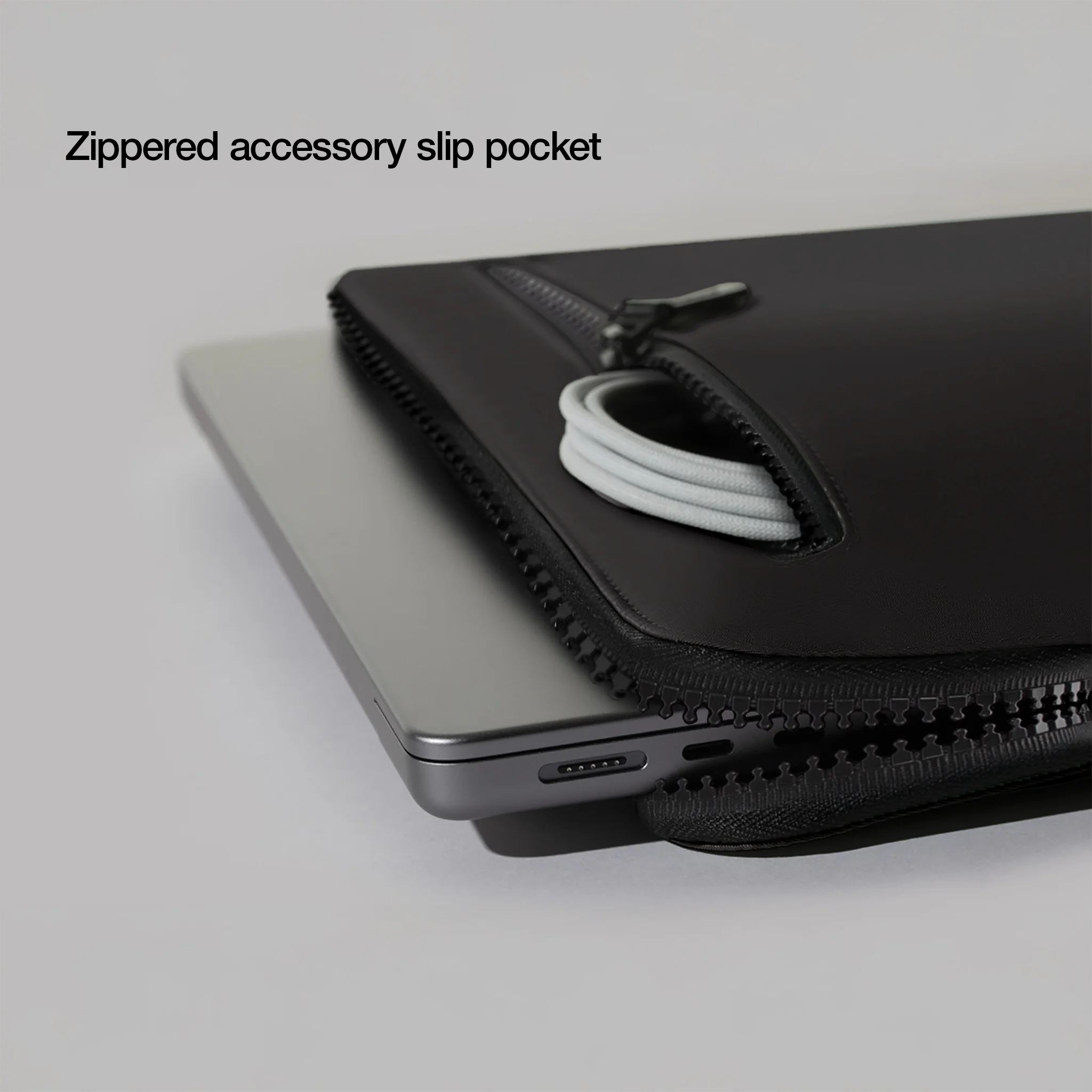 Incase Compact Sleeve 14-inch Laptop - Image 6