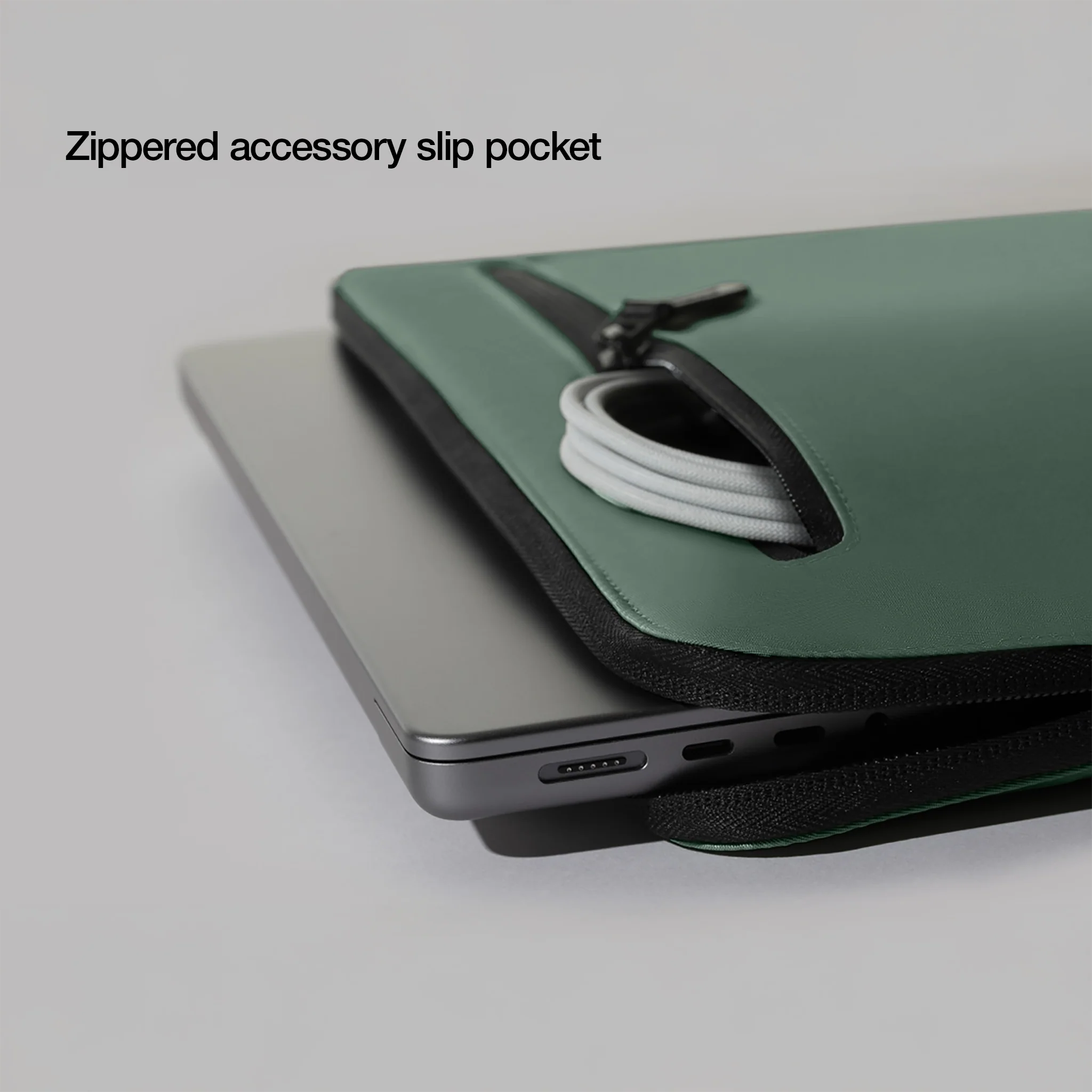 Incase Compact Sleeve 14-inch Laptop - Image 61