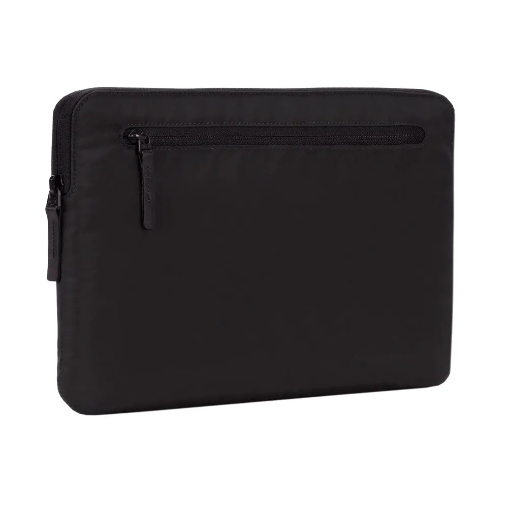 Incase Compact Sleeve for 16-inch Laptop - Image 12