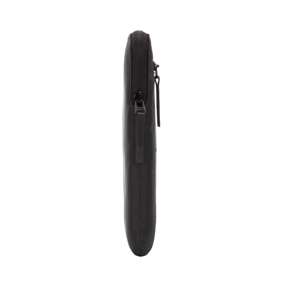 Incase Compact Sleeve for 16-inch Laptop - Image 13