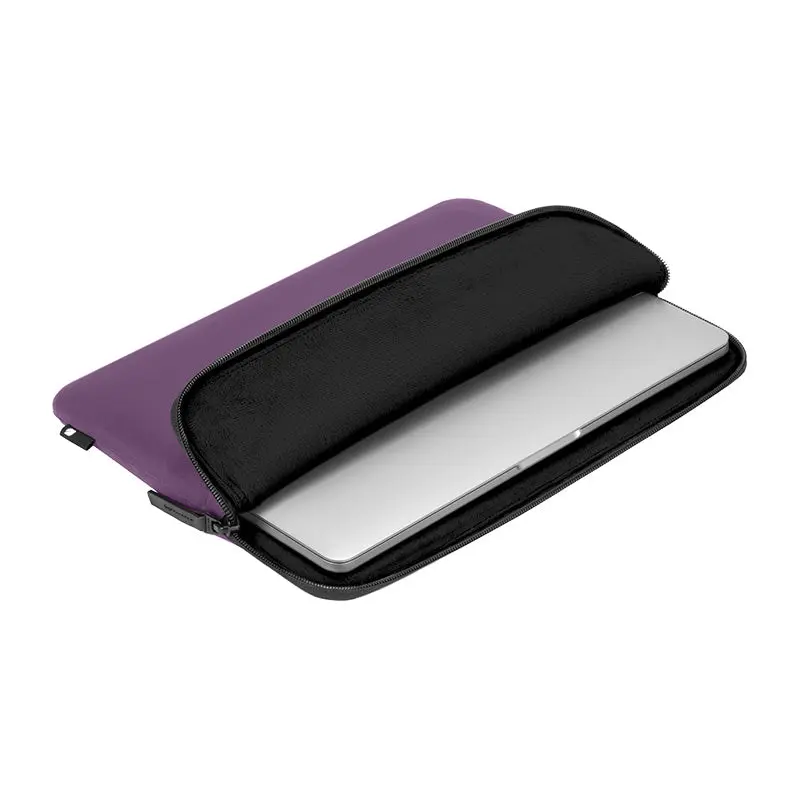 Incase Compact Sleeve for 16-inch Laptop - Image 20