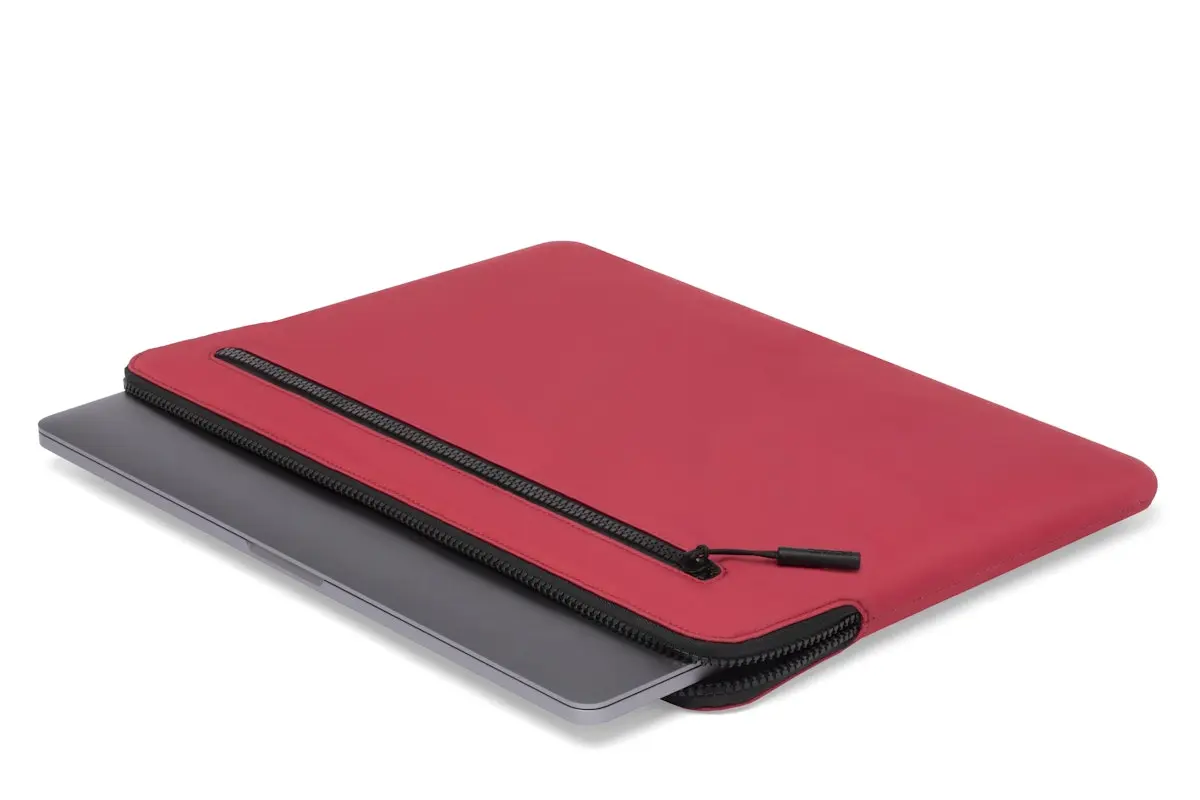 Incase Compact Sleeve for 16-inch Laptop - Image 29