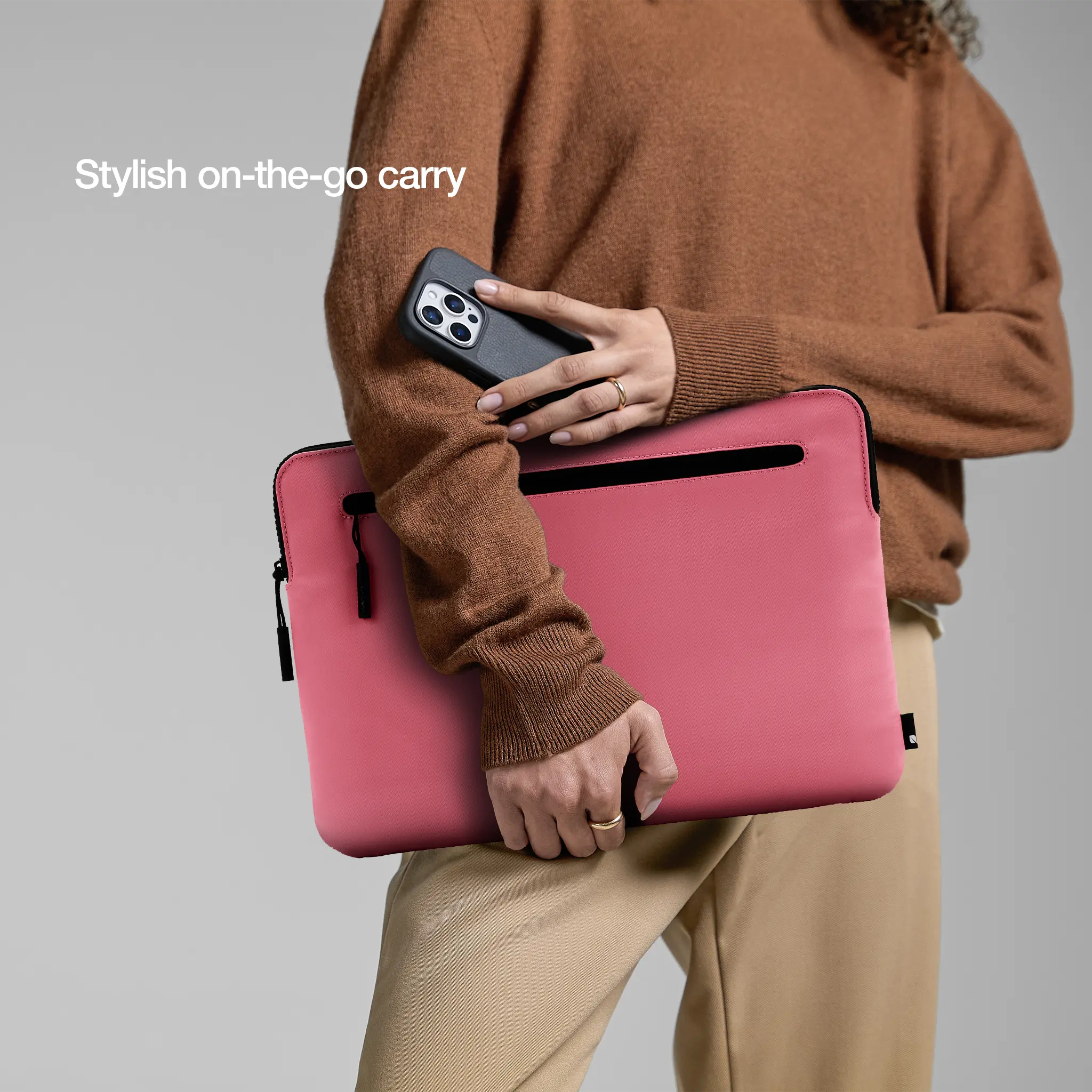 Incase Compact Sleeve for 16-inch Laptop - Image 53