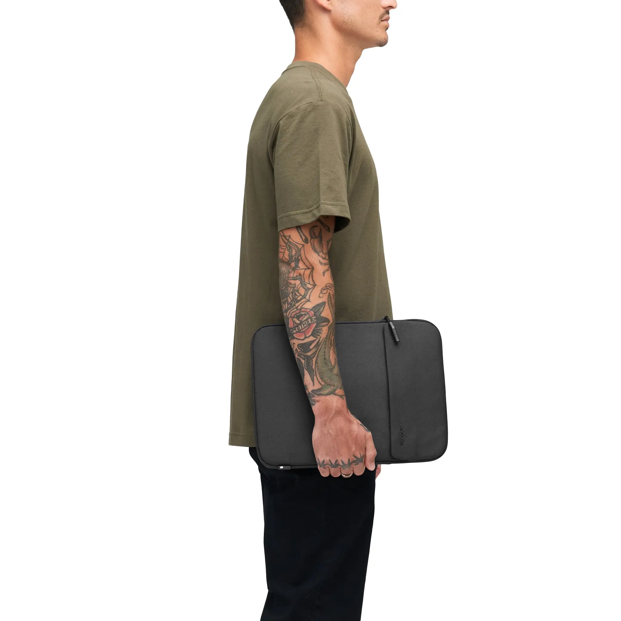 Incase Crosstown Sleeve for 14-inch Laptop - Image 12