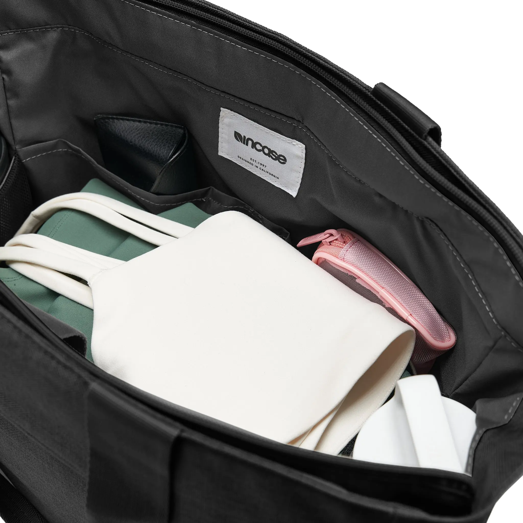 Incase Crosstown Tote with Woolenex - 25L - Image 18
