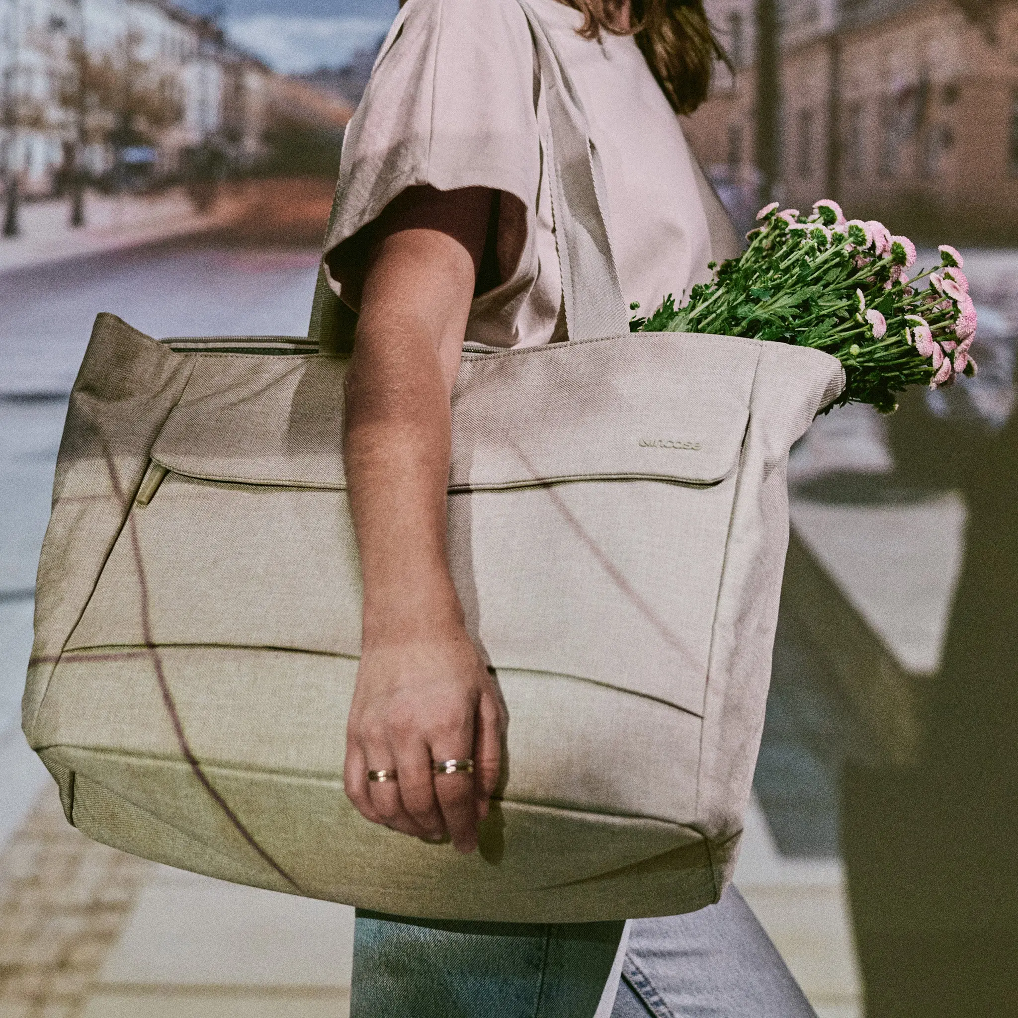 Incase Crosstown Tote with Woolenex - 25L - Image 22