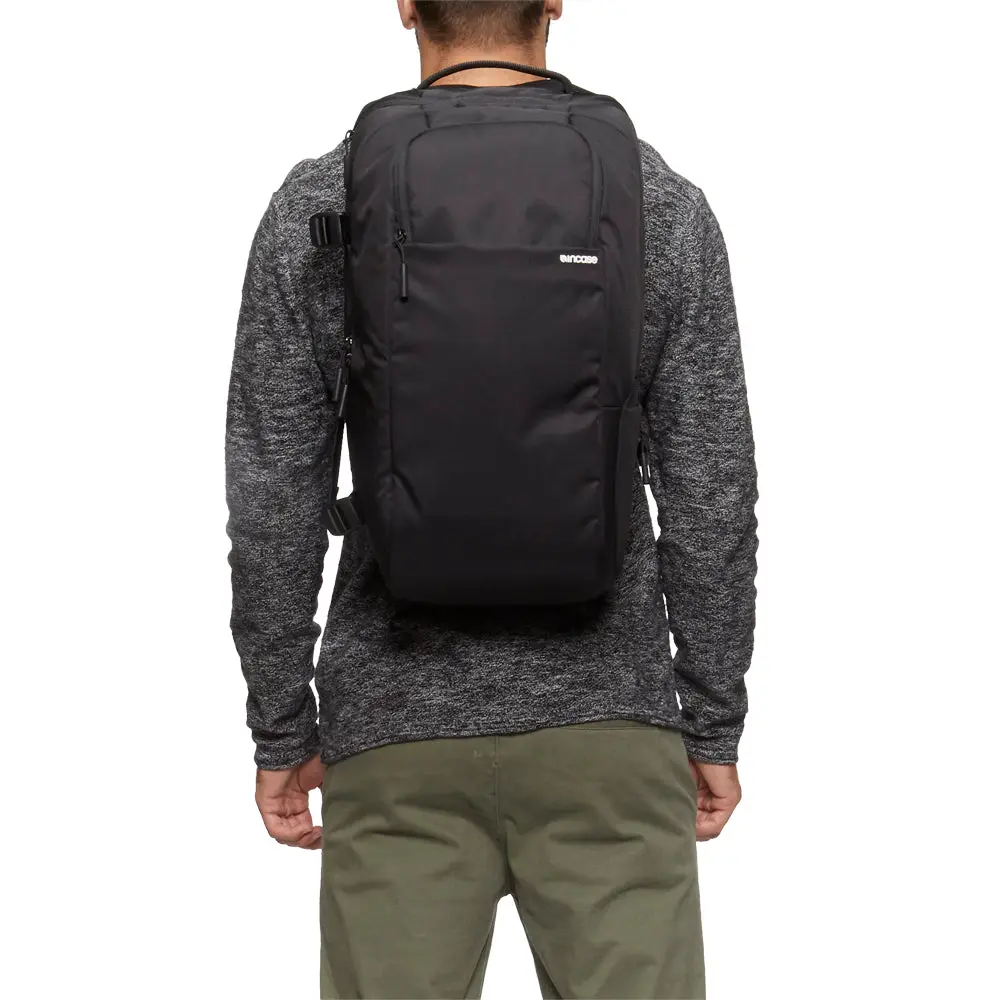 Incase DSLR Pro Pack - 26L - Image 14