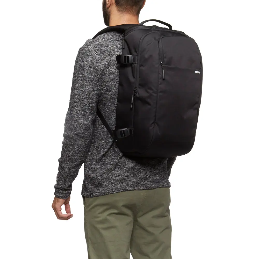 Incase DSLR Pro Pack - 26L - Image 15