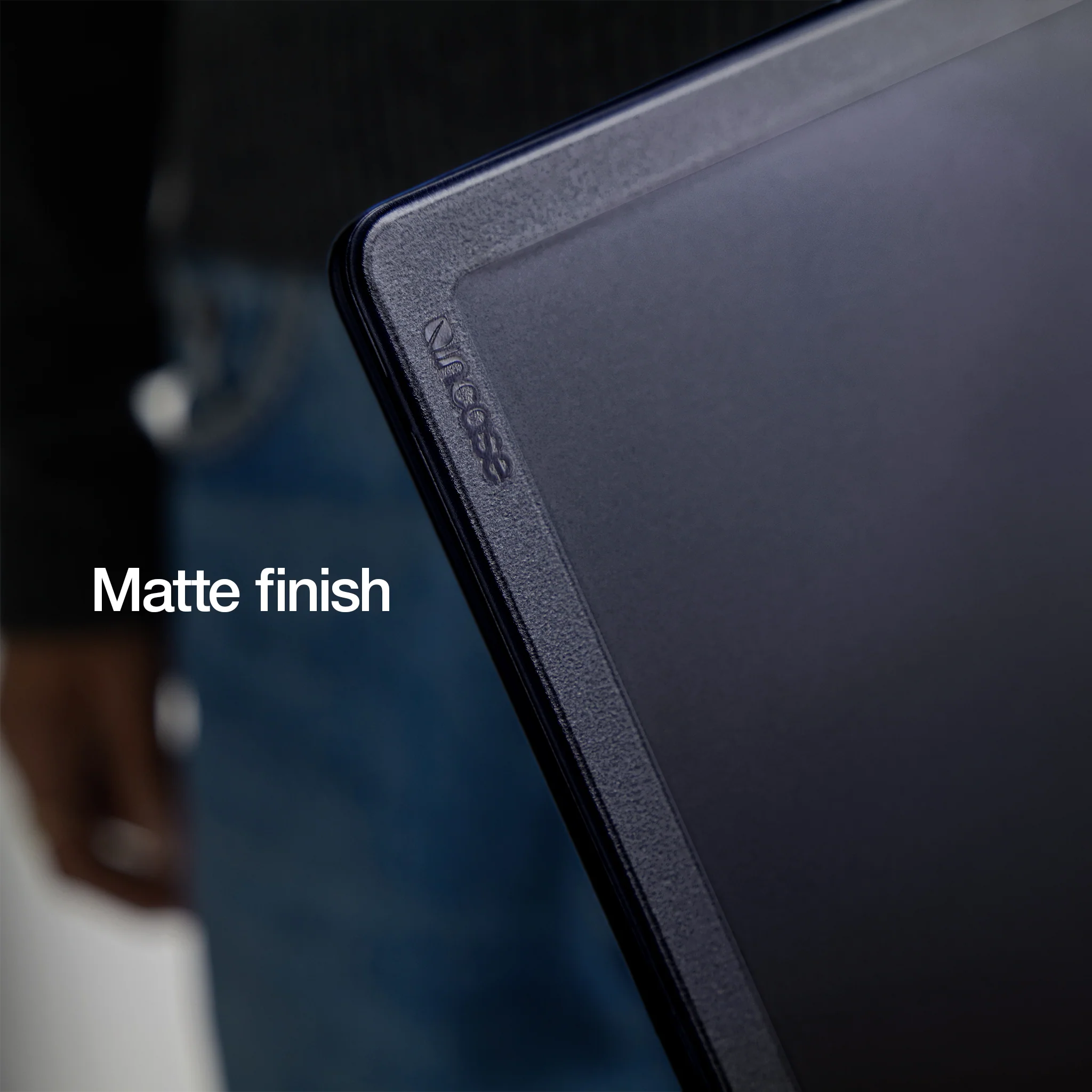Incase Edge Hardshell with Makrolon® for MacBook Air 13" - Image 6