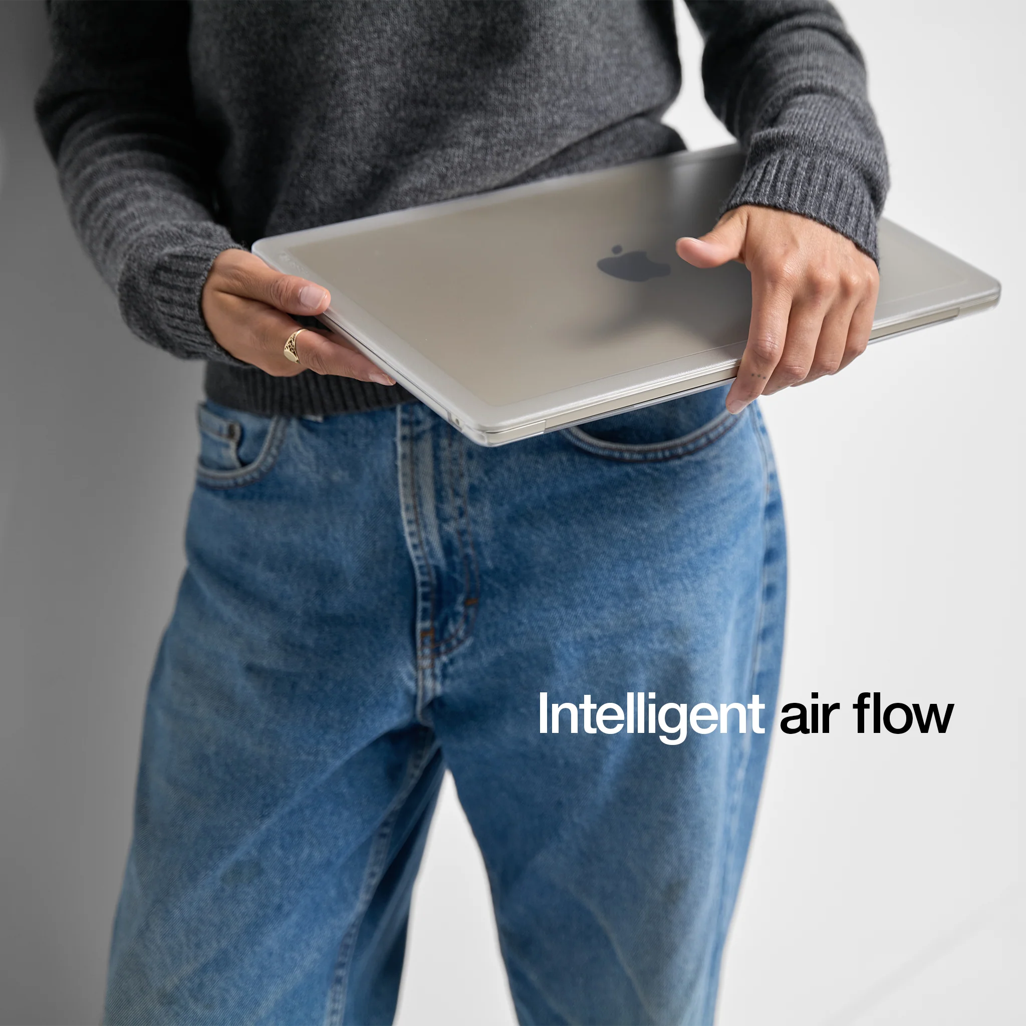 Incase Edge Hardshell with Makrolon® for MacBook Pro 16" - Image 2