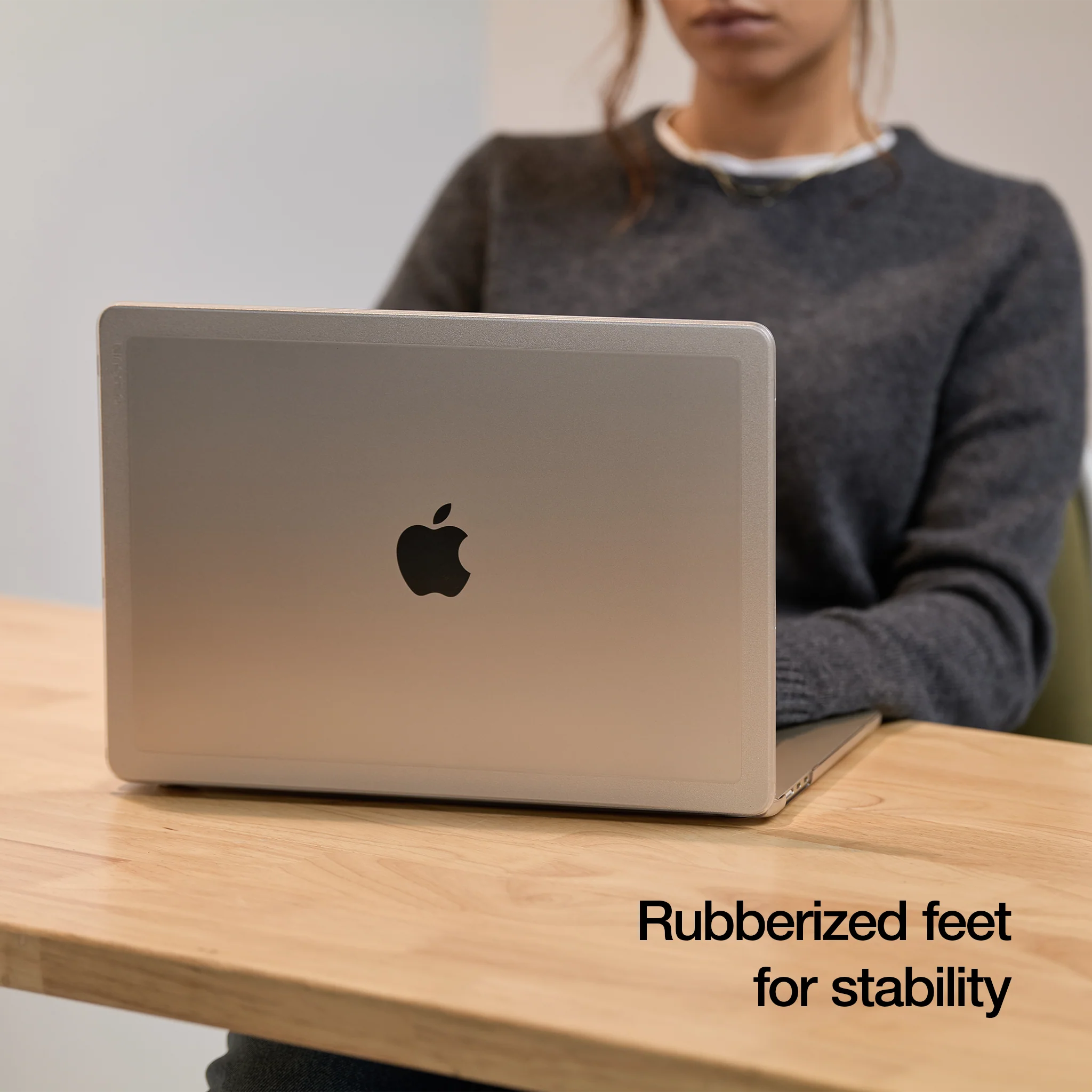 Incase Edge Hardshell with Makrolon® for MacBook Pro 16" - Image 4