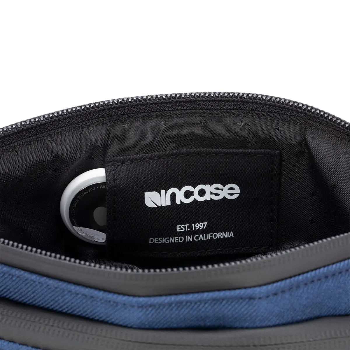 Facet Accessory Organizer in Recycled Twill - Image 8