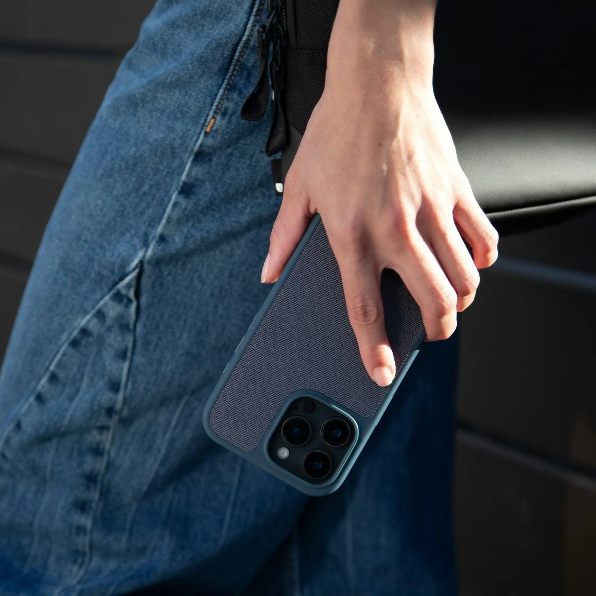 Facet Case with MagSafe for iPhone 16 Pro - Image 5