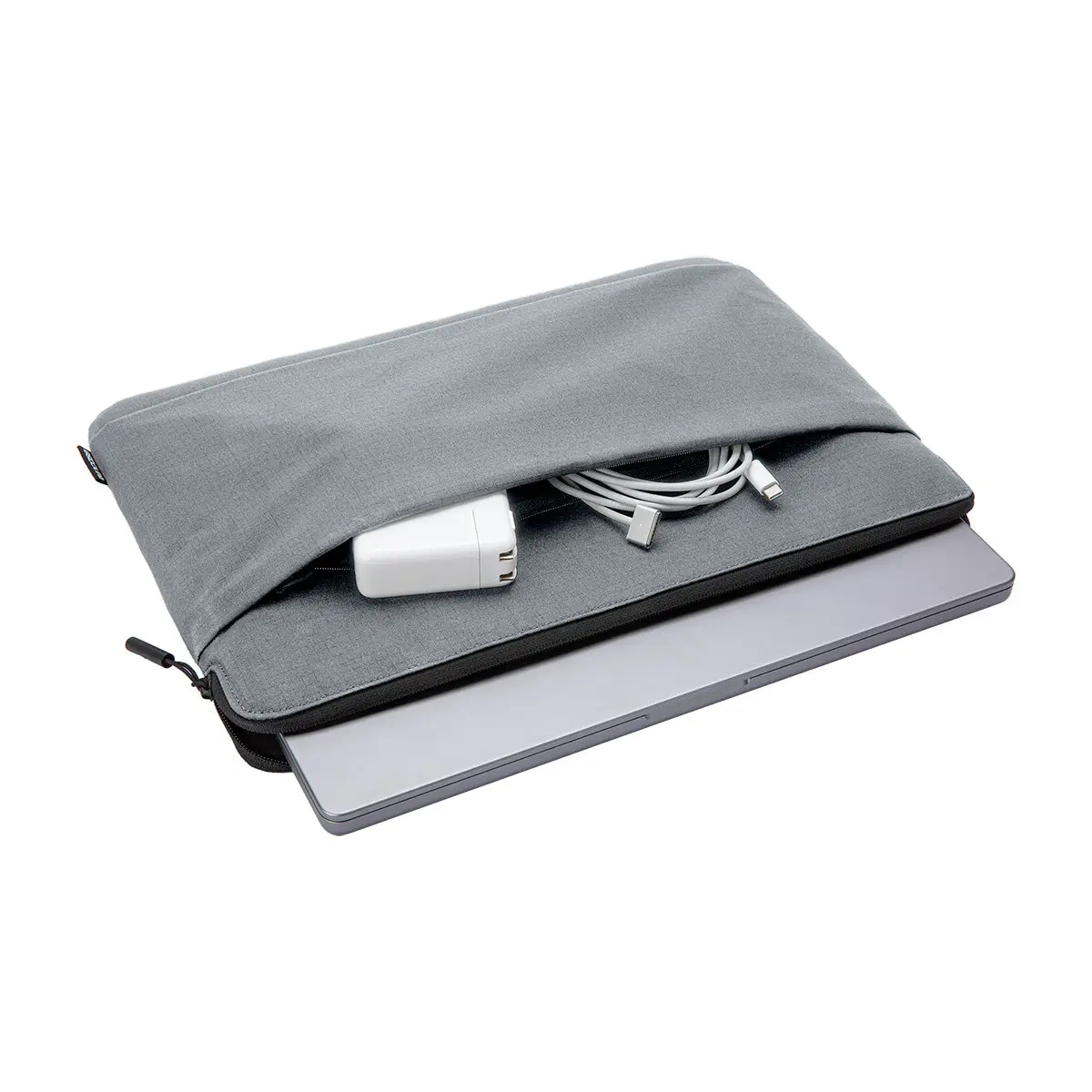 Incase Go Sleeve for 14-inch Laptop - Image 3