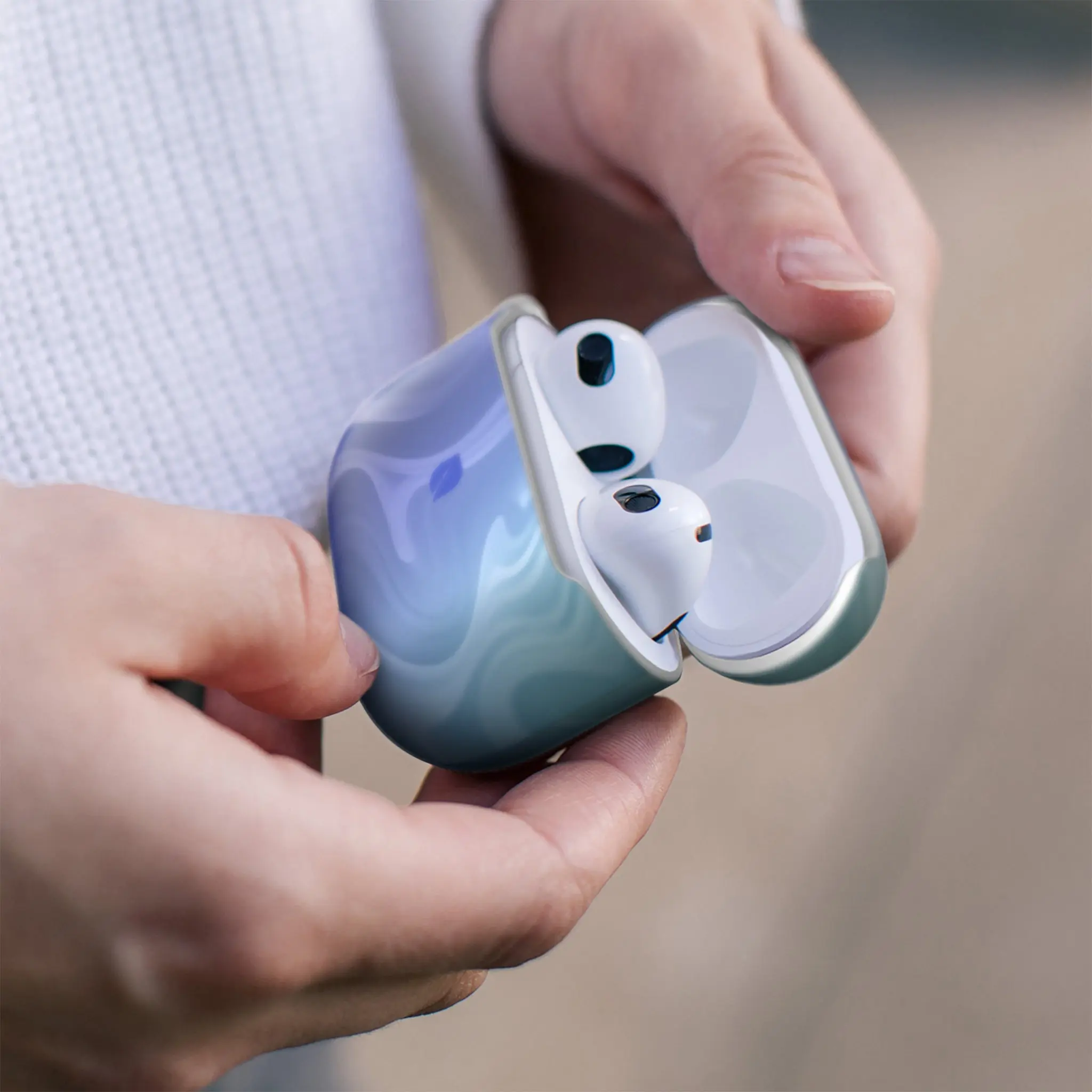 Halo Case for AirPods 4 - Image 9