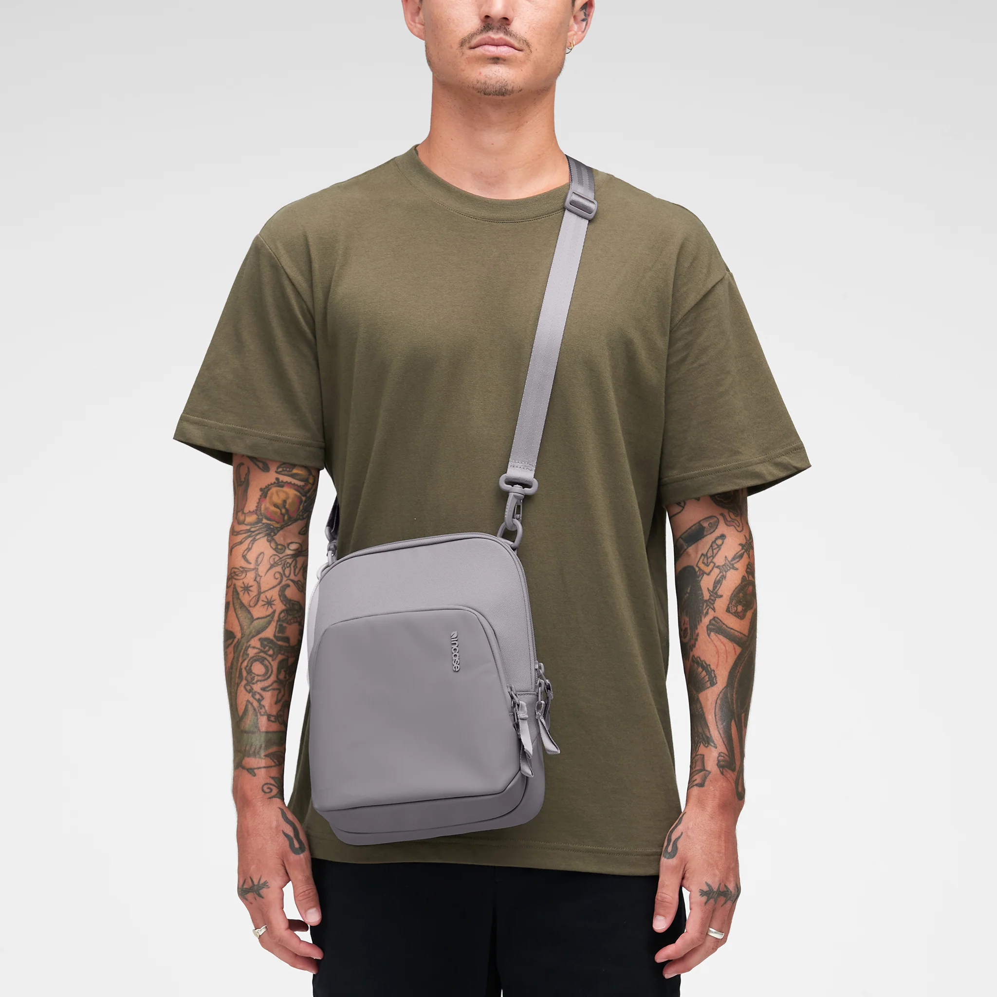 Incase A.R.C. Crossbody Bag - Image 20