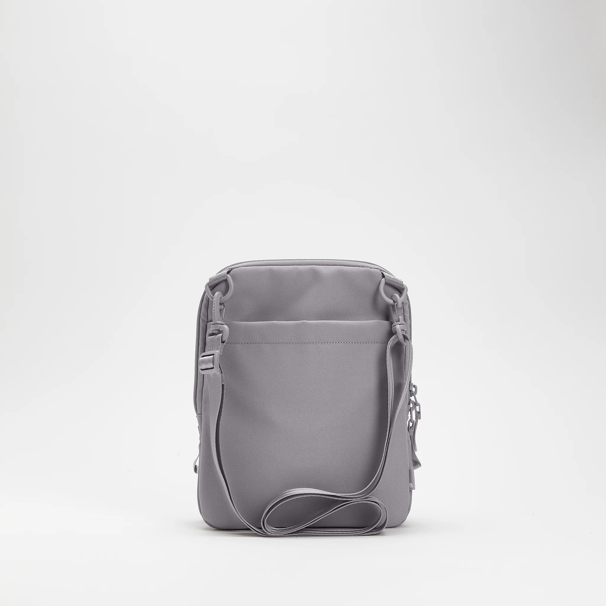 Incase A.R.C. Crossbody Bag - Image 26