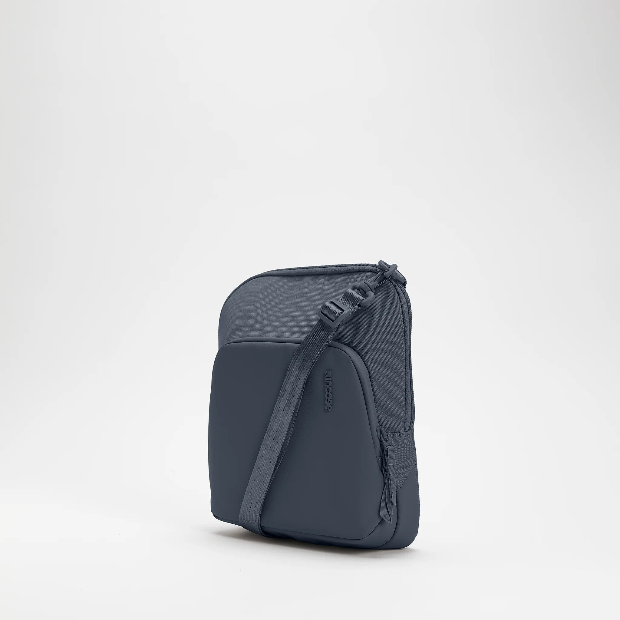 Incase A.R.C. Crossbody Bag - Image 34