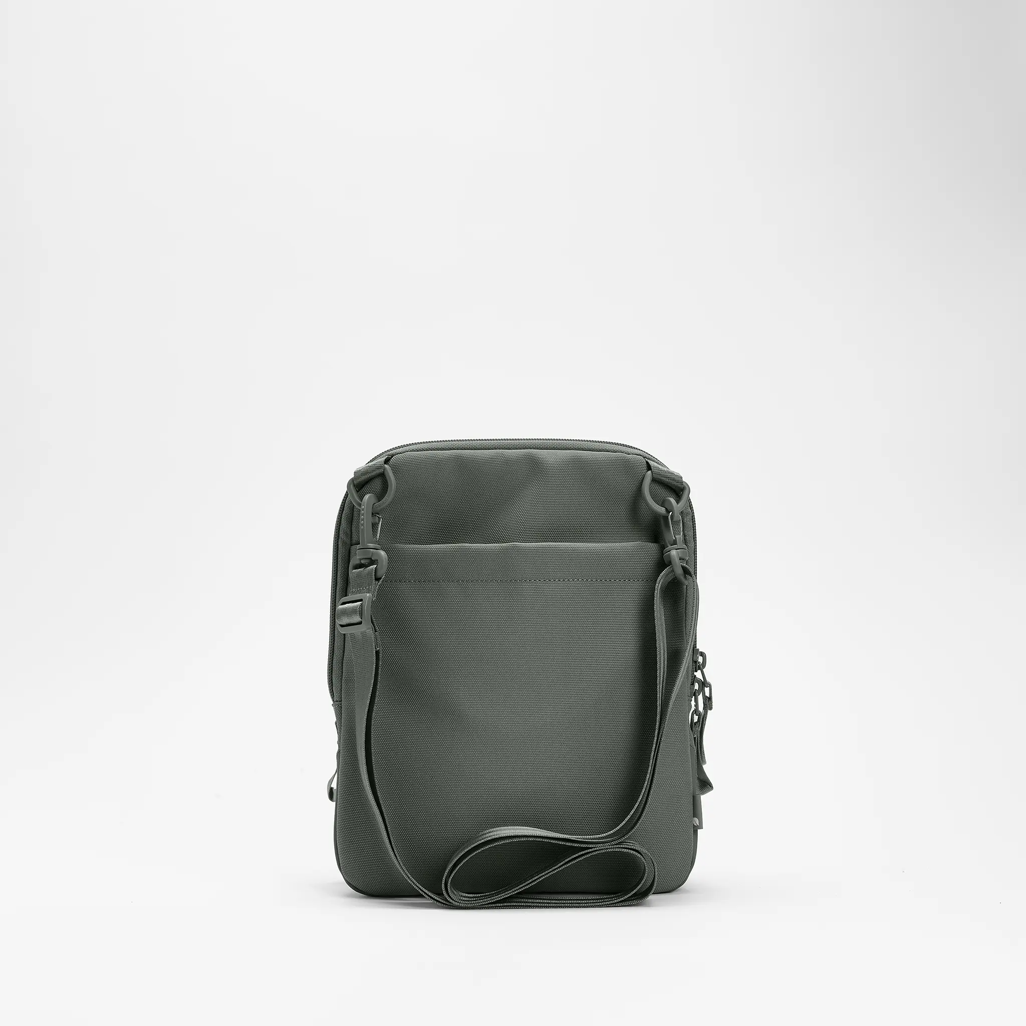 Incase A.R.C. Crossbody Bag - Image 8