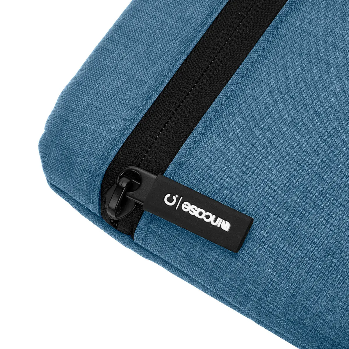 Incase Carry Zip Sleeve for 13-inch Laptop - Image 6