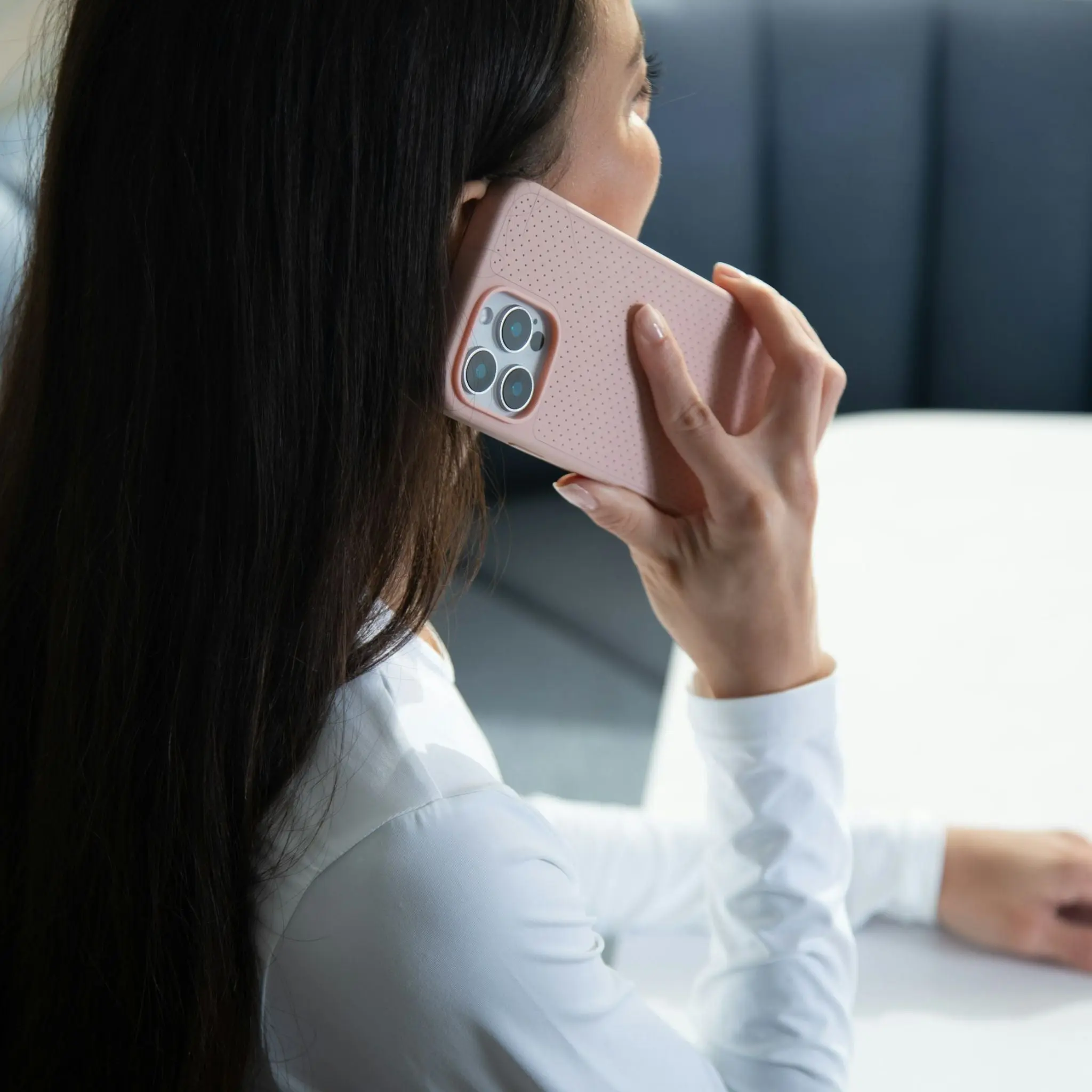 City Case with MagSafe for iPhone 16 - Image 5