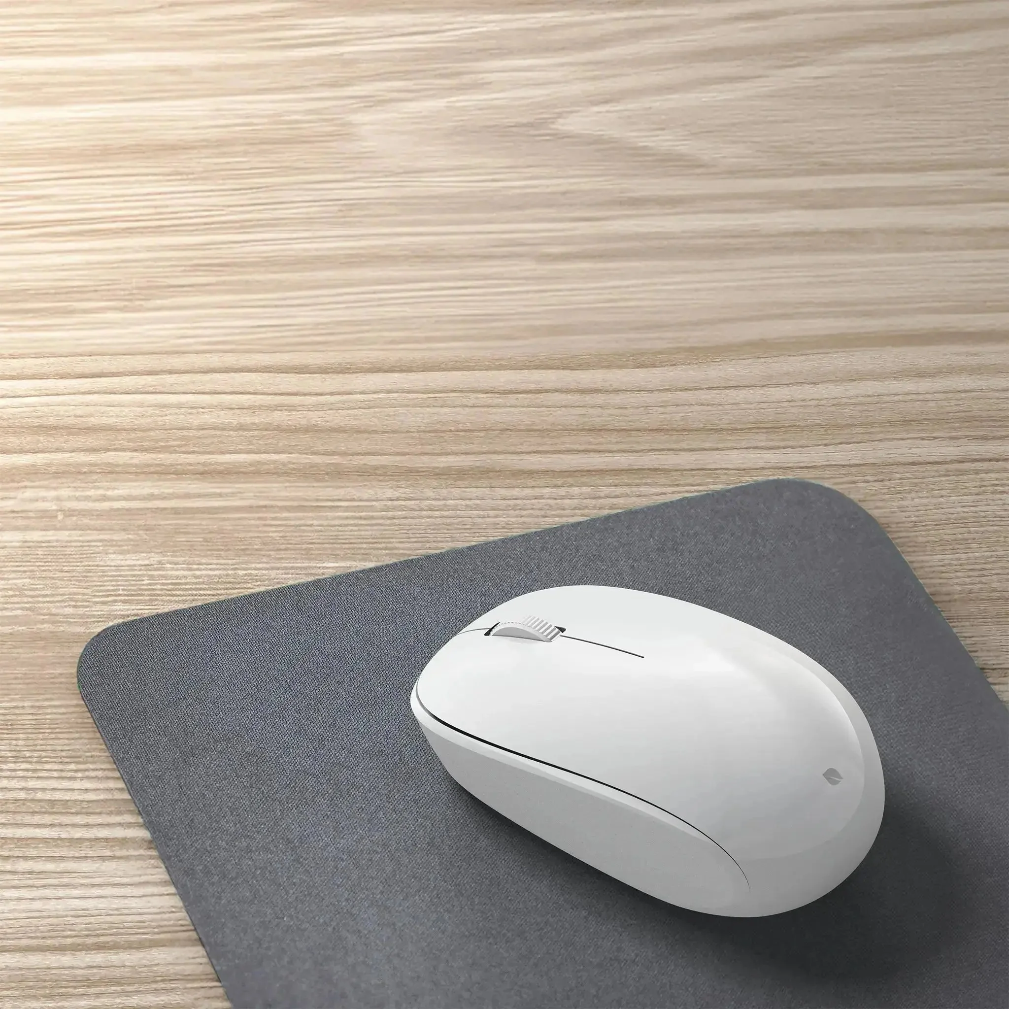 Incase Designed by Microsoft™ Bluetooth Mouse - Image 9