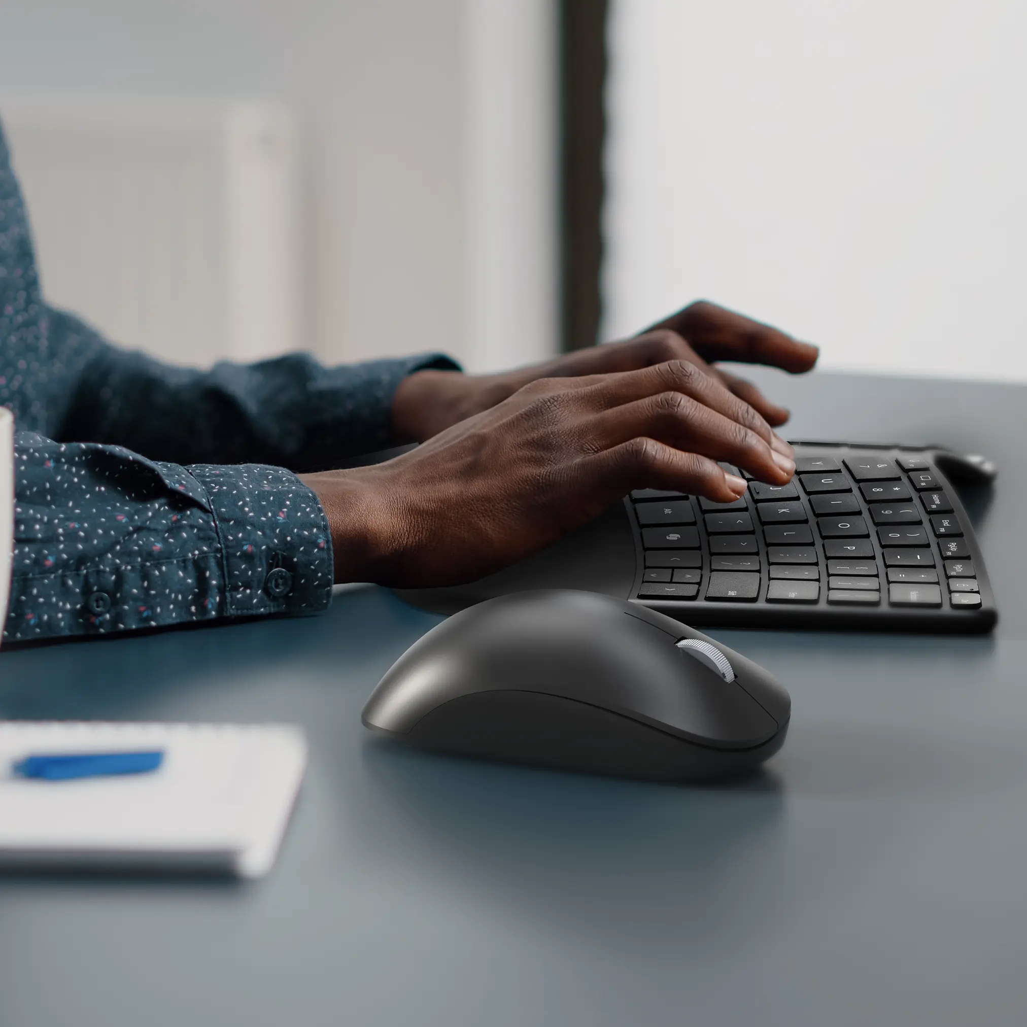 Incase Designed by Microsoft™ Compact Ergonomic Keyboard - Image 10