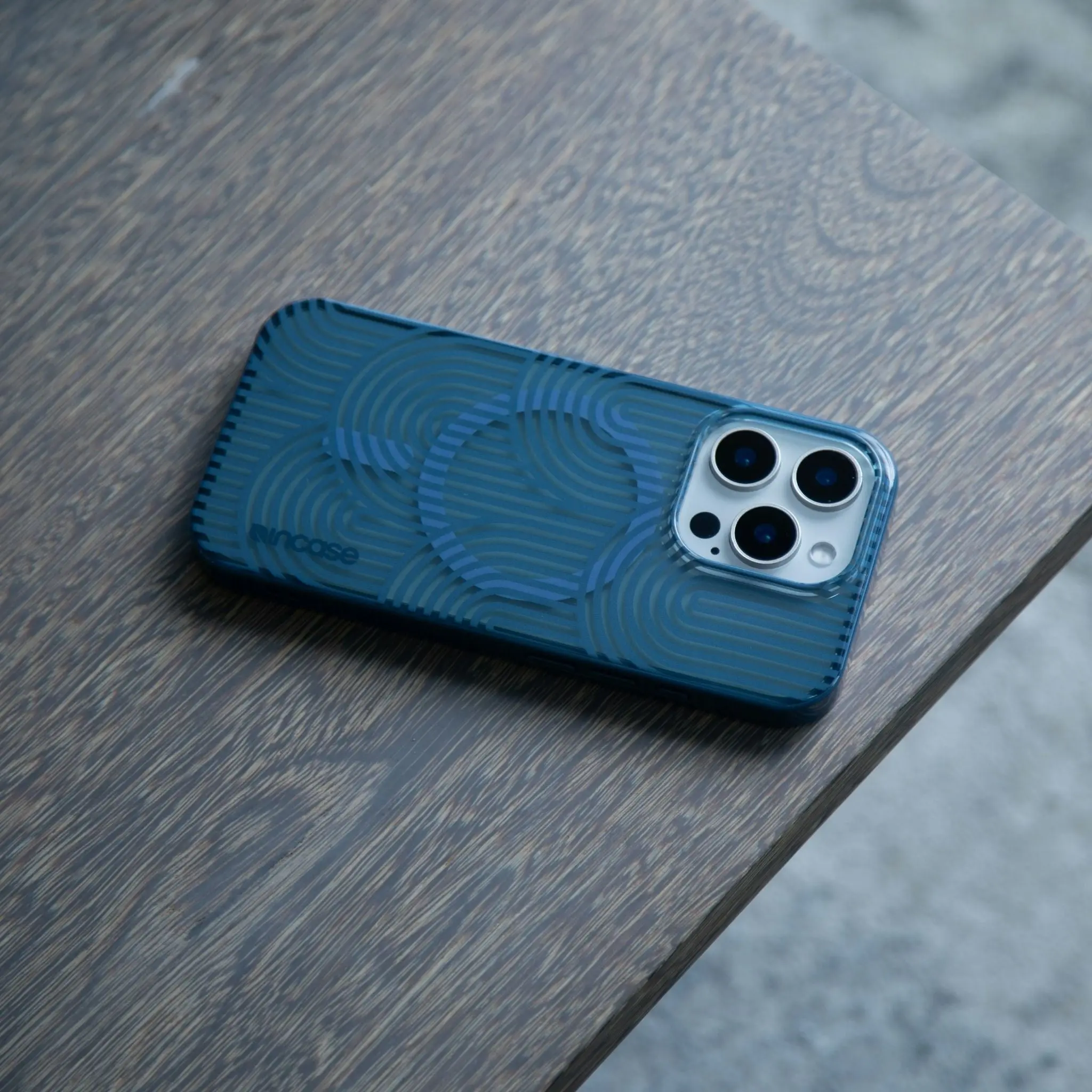 Level Case with MagSafe for iPhone 16 Pro - Image 5