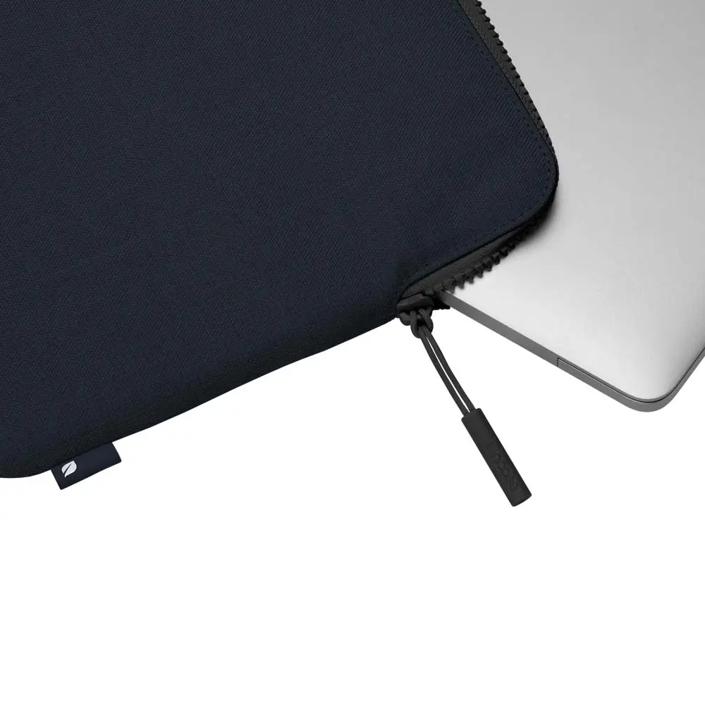Incase Slim Sleeve for 13-inch Laptop - Image 5