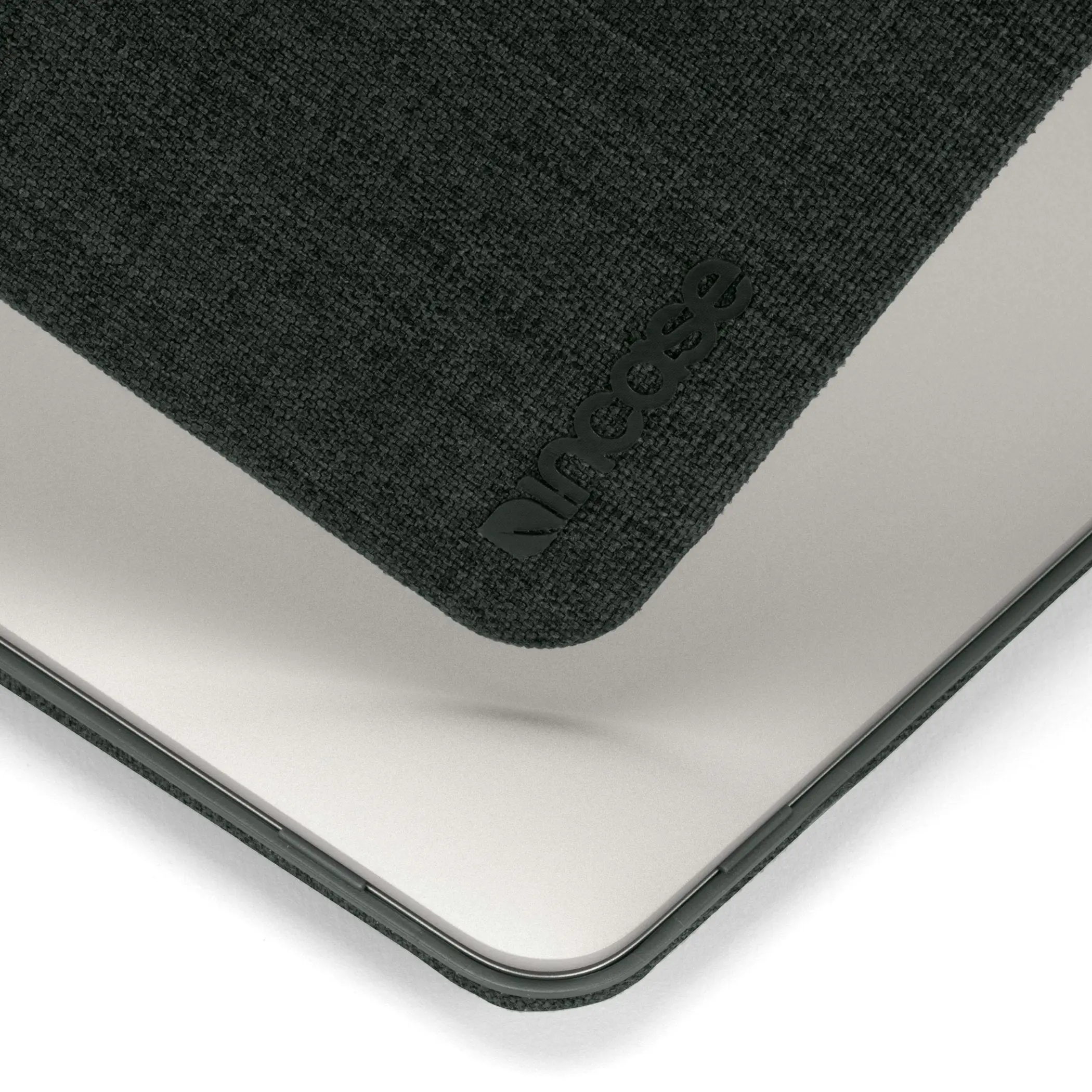 Incase Textured Hardshell with Woolenex for MacBook Pro 13" - Image 38