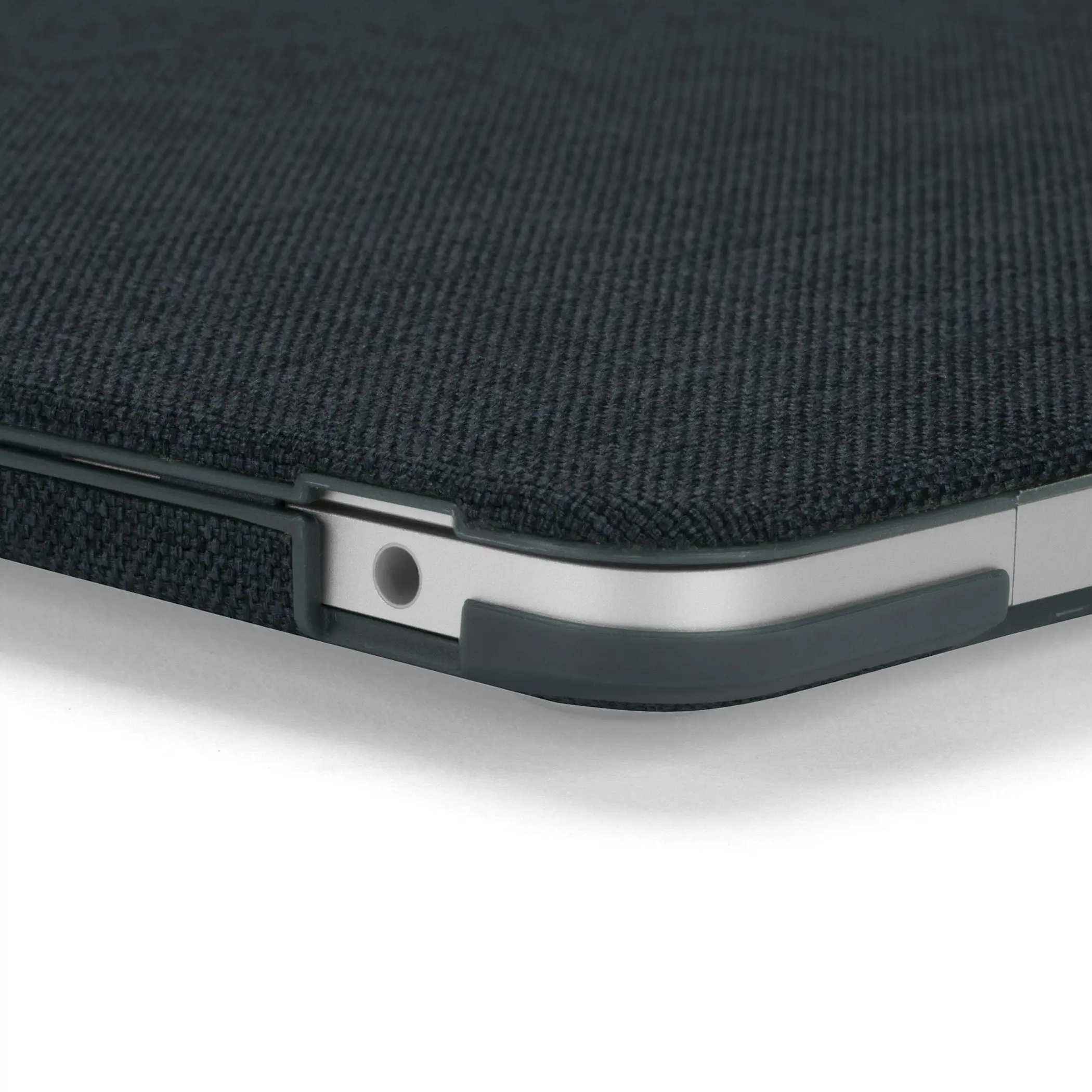 Incase Textured Hardshell with Woolenex for MacBook Pro 13" - Image 5